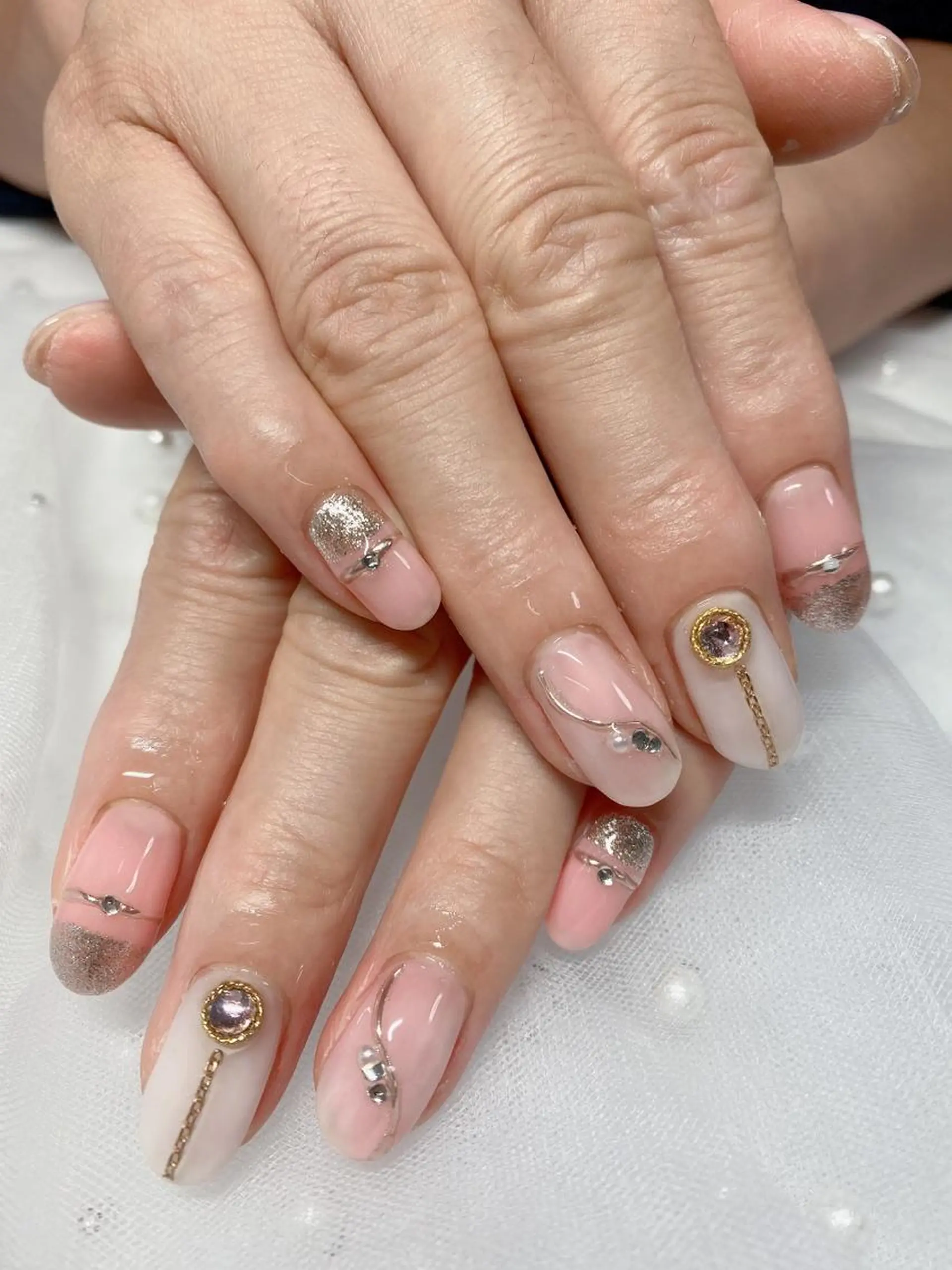 ネイル アートネイル ミラーネイル ストーンネイル ハンドネイル Jasmine nailsalon所属・ジャスミン ネイルサロンのネイルデザイン