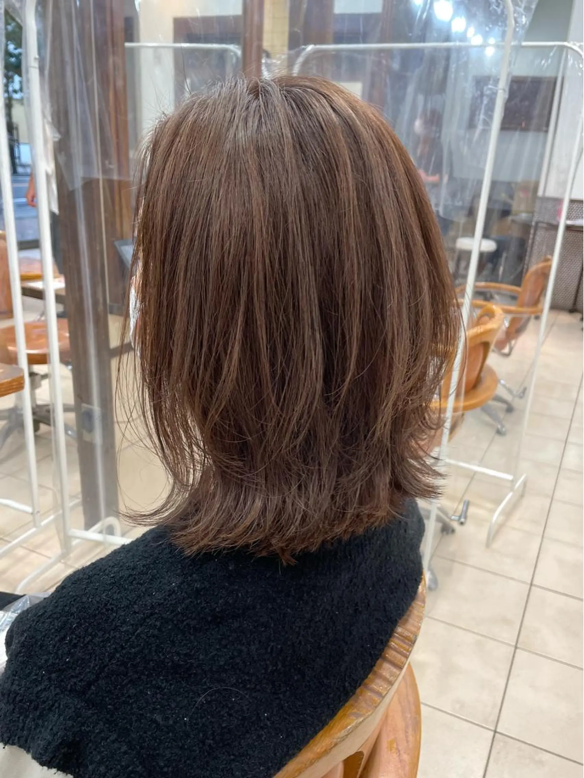 ミディアム カラー ヘアアレンジ ハイライトカラー ハイライト 白髪ぼかし脱白髪染め 大塚綾のヘアスタイル