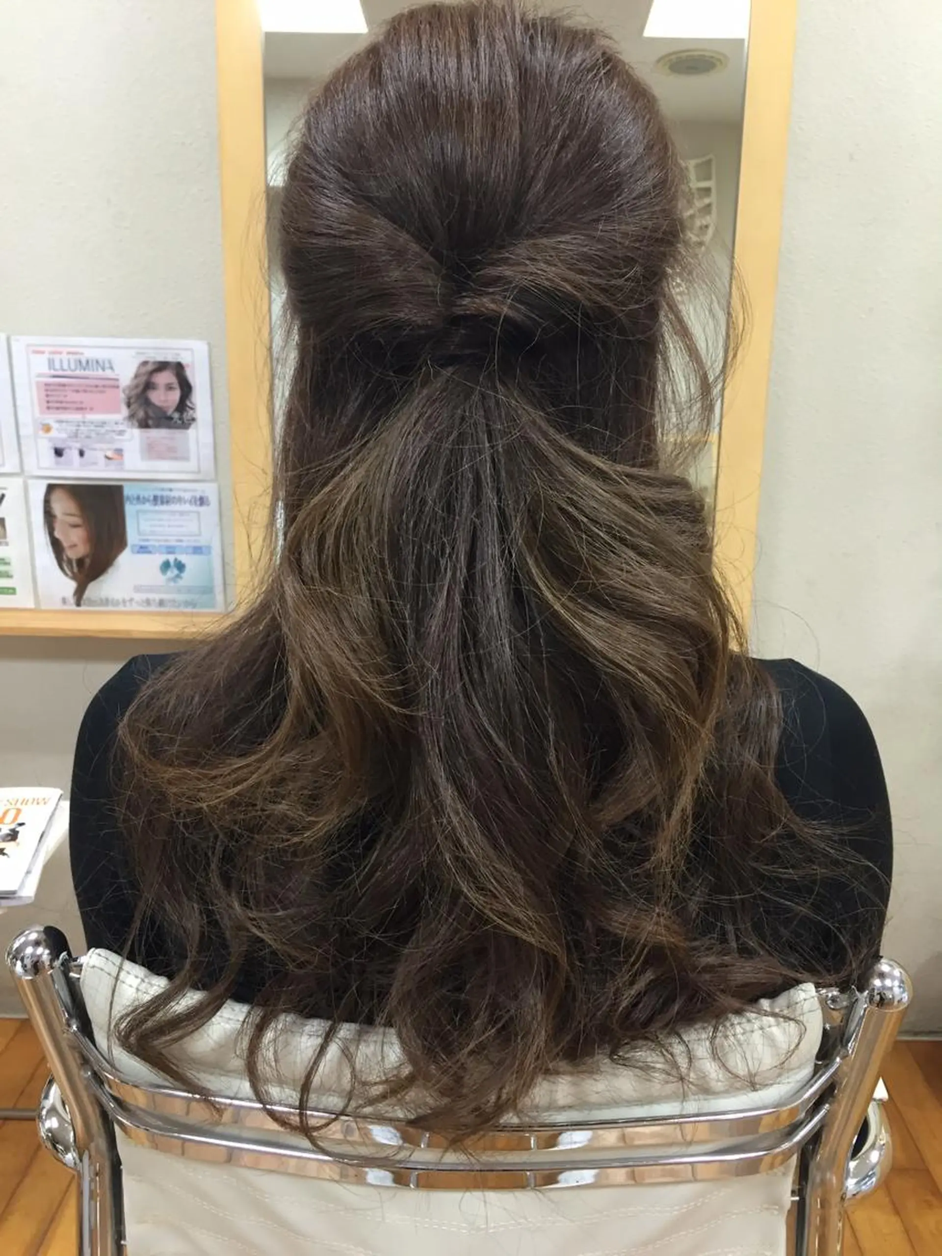 セミロング カット ヘアカラー トリートメント 香川 裕基のヘアスタイル