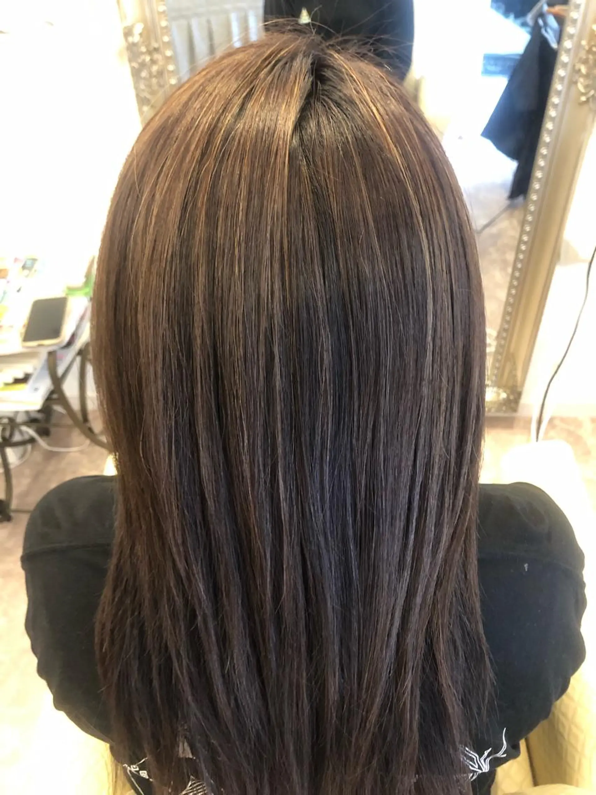 セミロング カラー ブリーチ ハイライトカラー オレンジ ハイライト La.fleur ラ.フルールのヘアスタイル