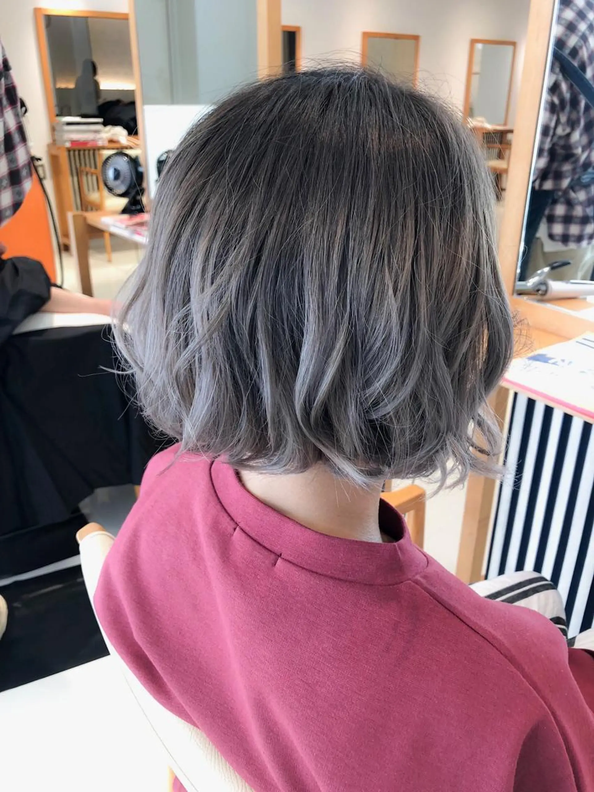 ショート カラー Days 透明感カラーのヘアスタイル