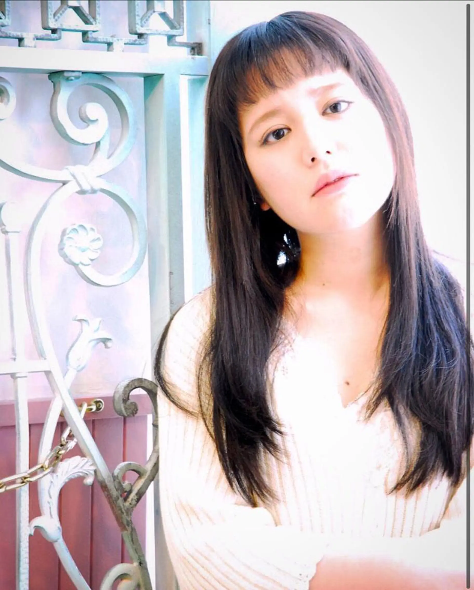 ロング カラー パーマ ヘアアレンジ ブリーチ グラデーションカラー イルミナカラー インナーカラー 学生 ヘアカラー トリートメント ヘアセット 表参道Lise おおいしおりのヘアスタイル