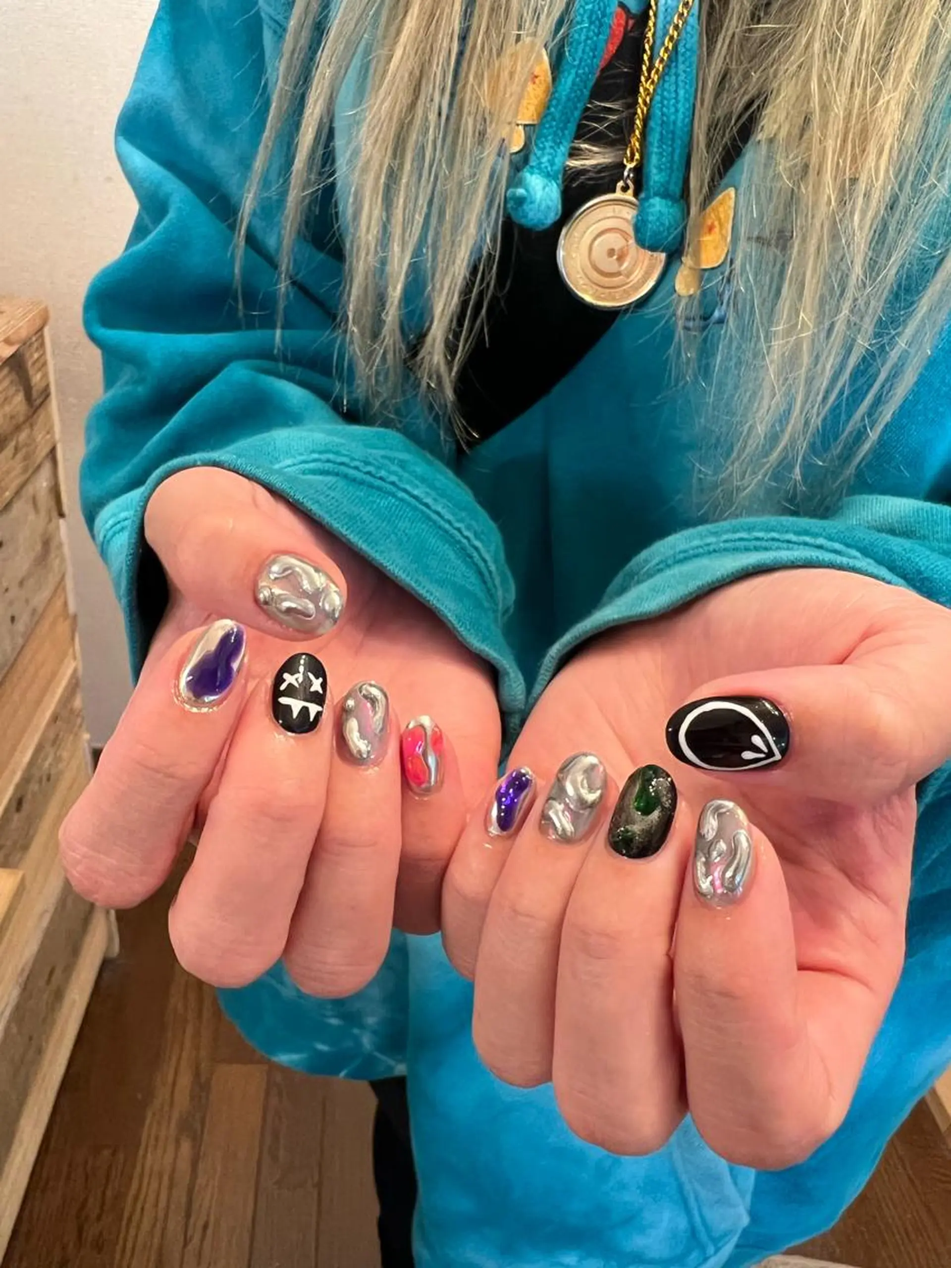 ネイル ハンドネイル フットネイル ハンドケア Nes.Nail所属・Miyagi Asamiのネイルデザイン