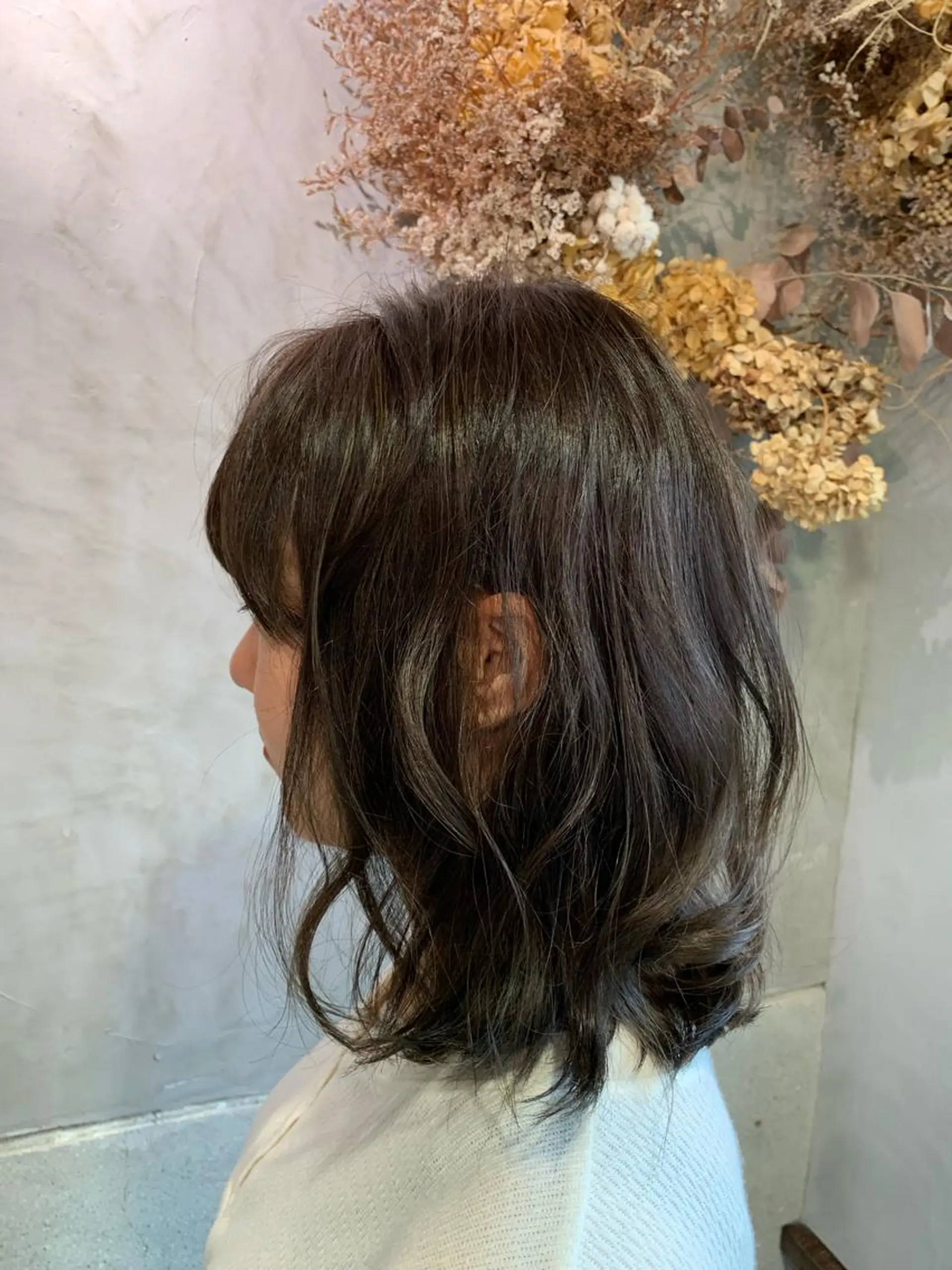 ミディアム カット ヘアカラー トリートメント 落合 妙佳のヘアスタイル