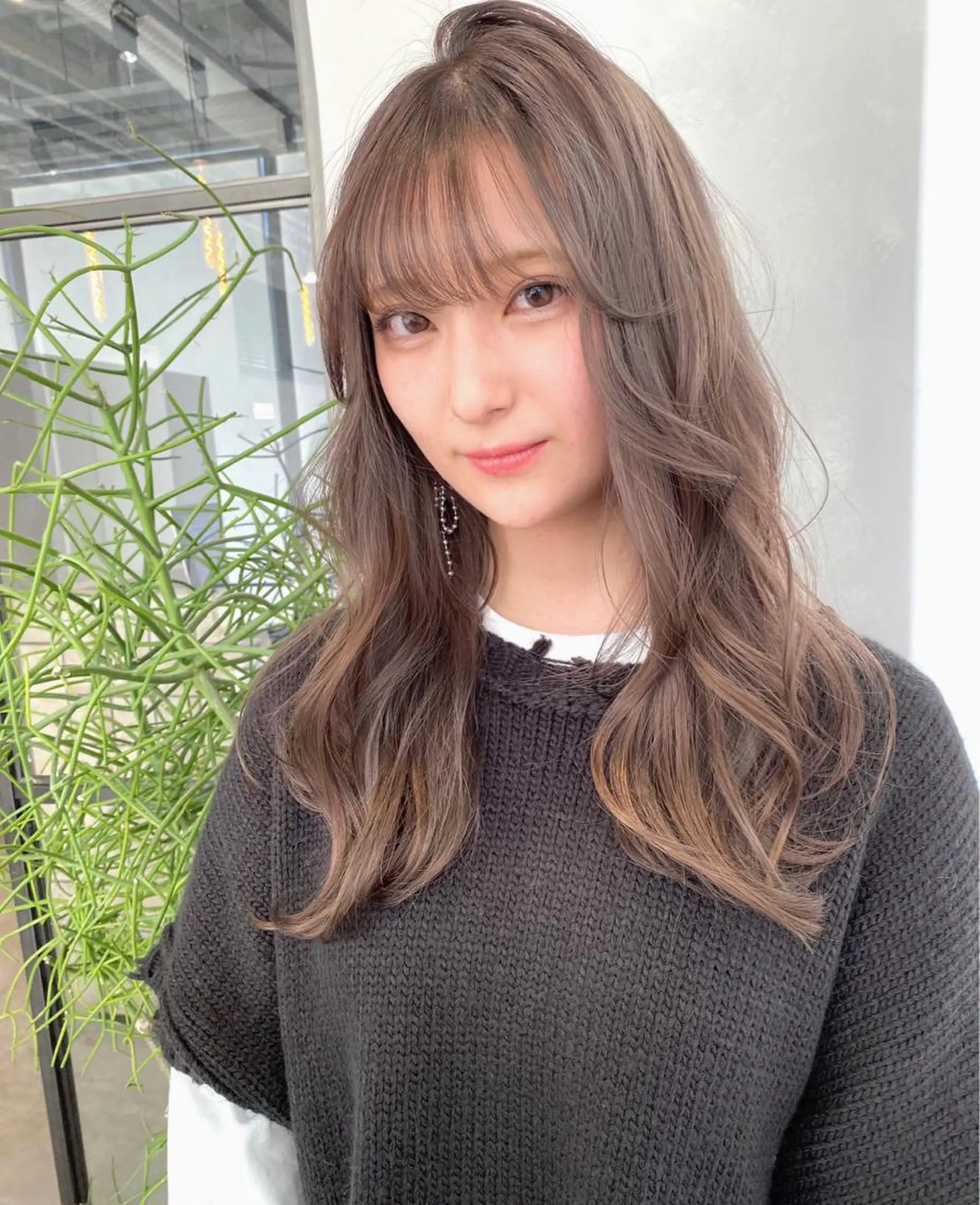 セミロング カラー 艶ハイトーンブリーチ 🌈小林侑雅のヘアスタイル