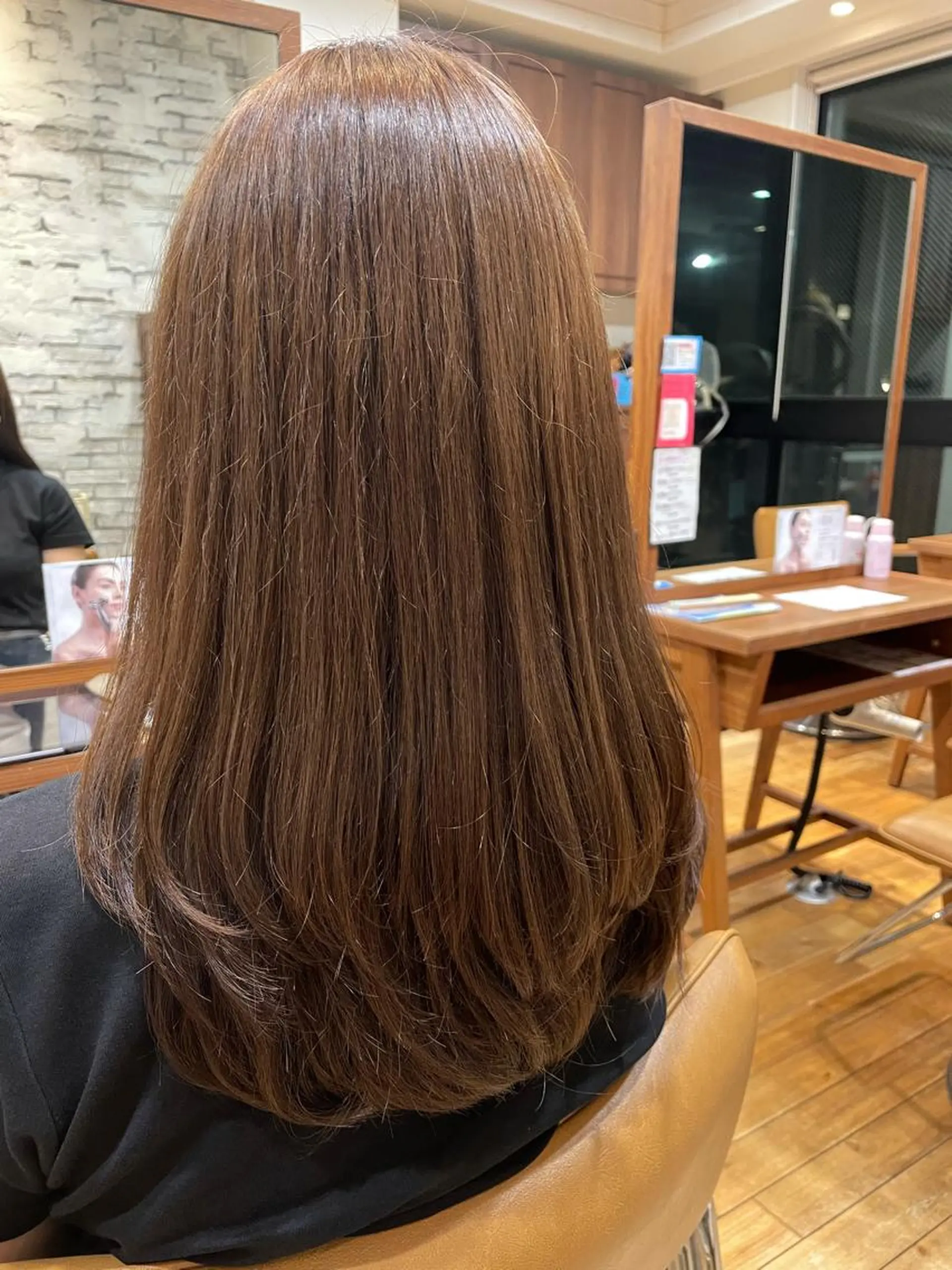 セミロング ヘアカラー 山本　恵 (やまもと  けい)のヘアスタイル