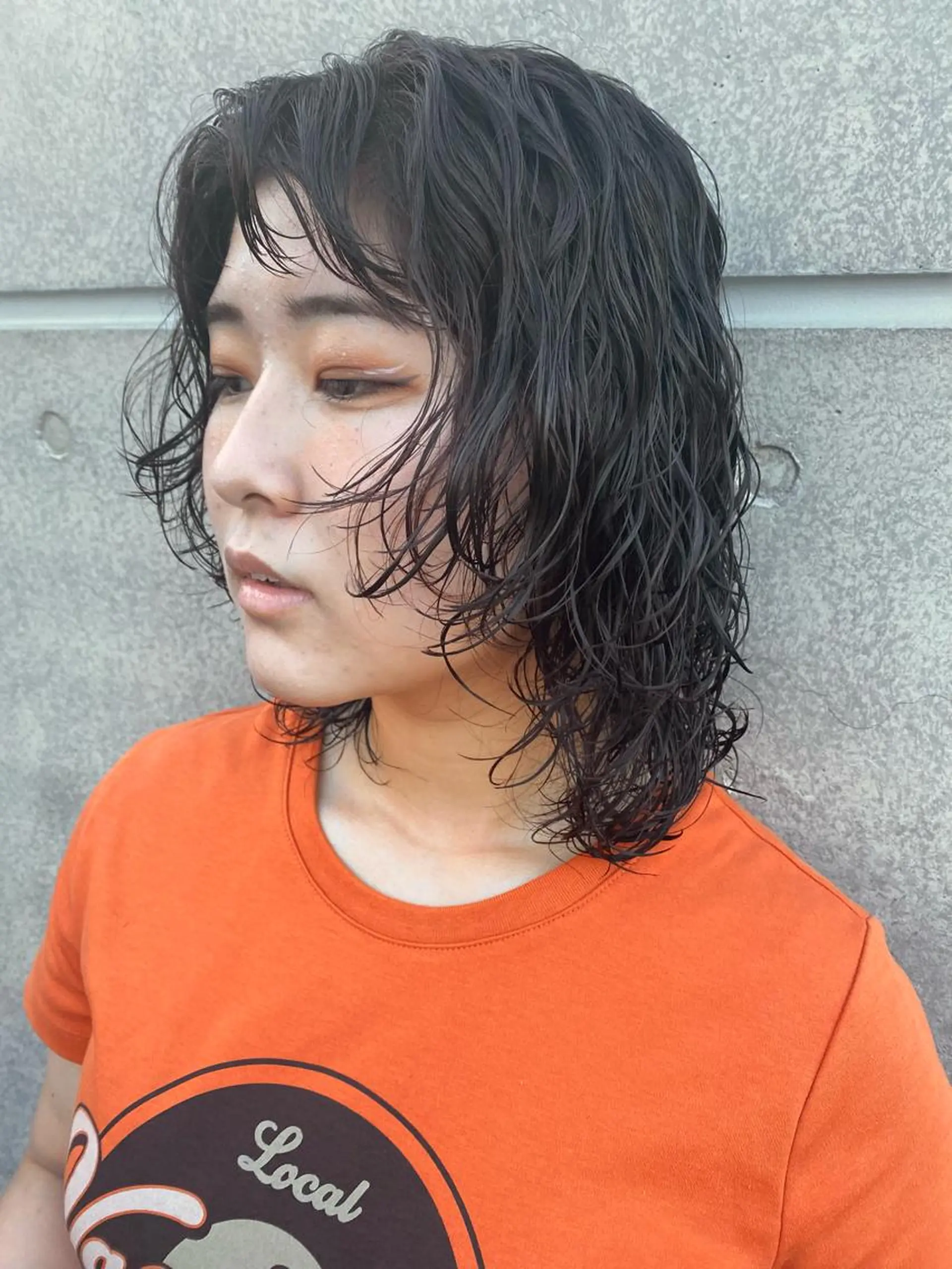 ミディアム パーマ カット ヘアカラー パーマ Yahiko ハイトーンのヘアスタイル