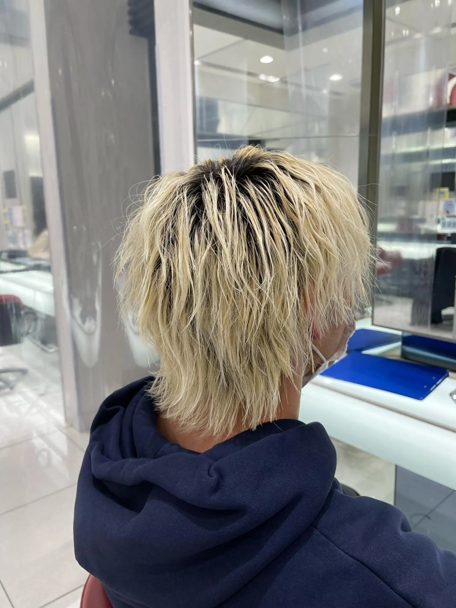 ミディアム カラー メンズ メンズハイトーン メンズウルフカット ハイトーンカラー ウルフカット 阪本祥樹/ハイライト /バレイヤージュのヘアスタイル