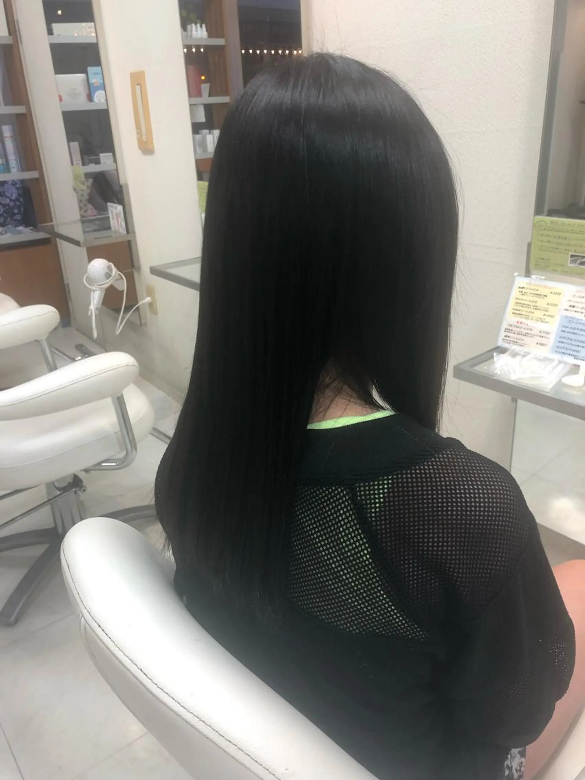 ロング 縮毛矯正 阿部 美咲のヘアスタイル