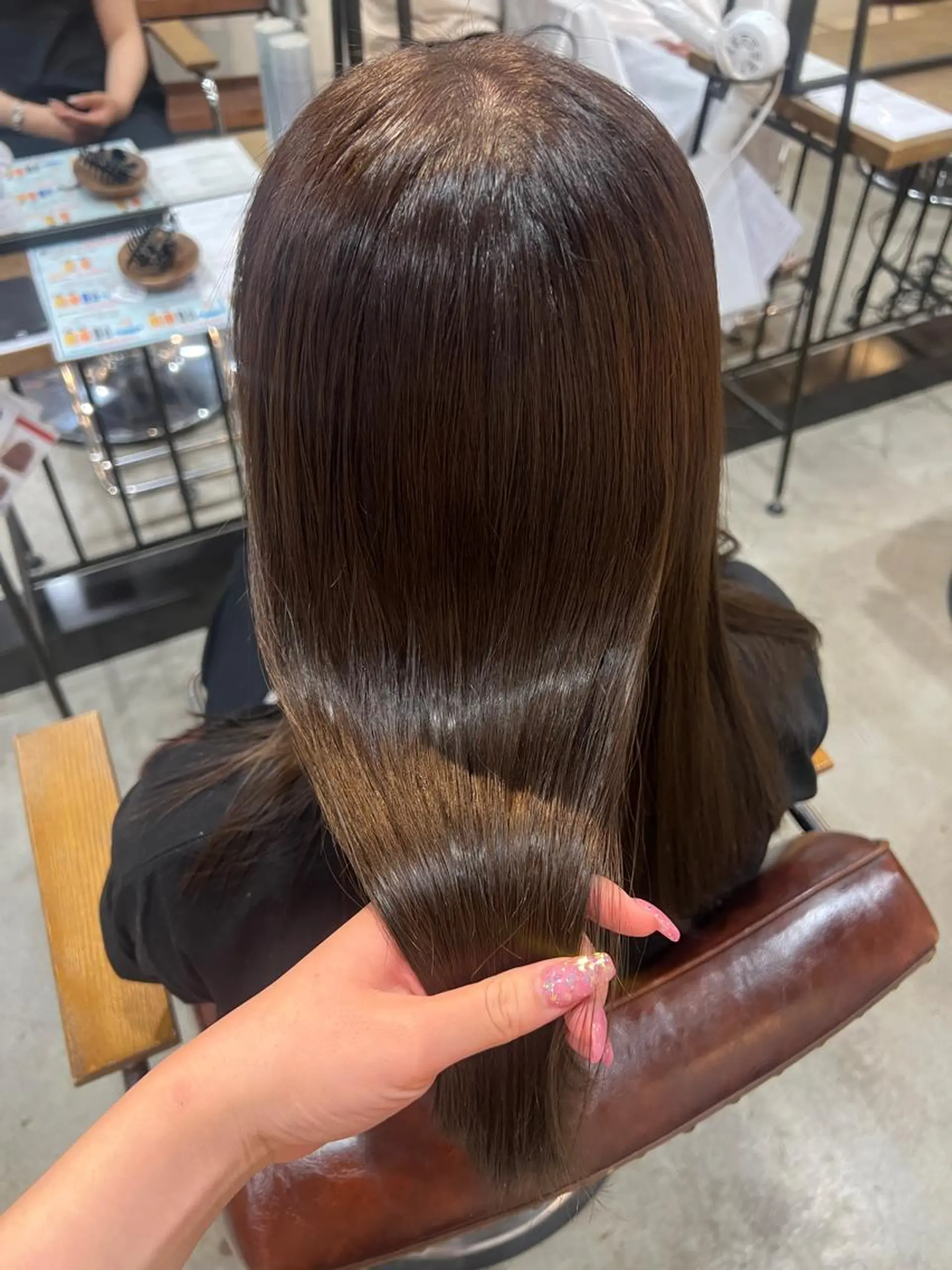 セミロング カラー パーマ ベージュカラー オリーブベージュ 酸性ストレート ストレートパーマ beleefric 🩵黒木芽衣のヘアスタイル