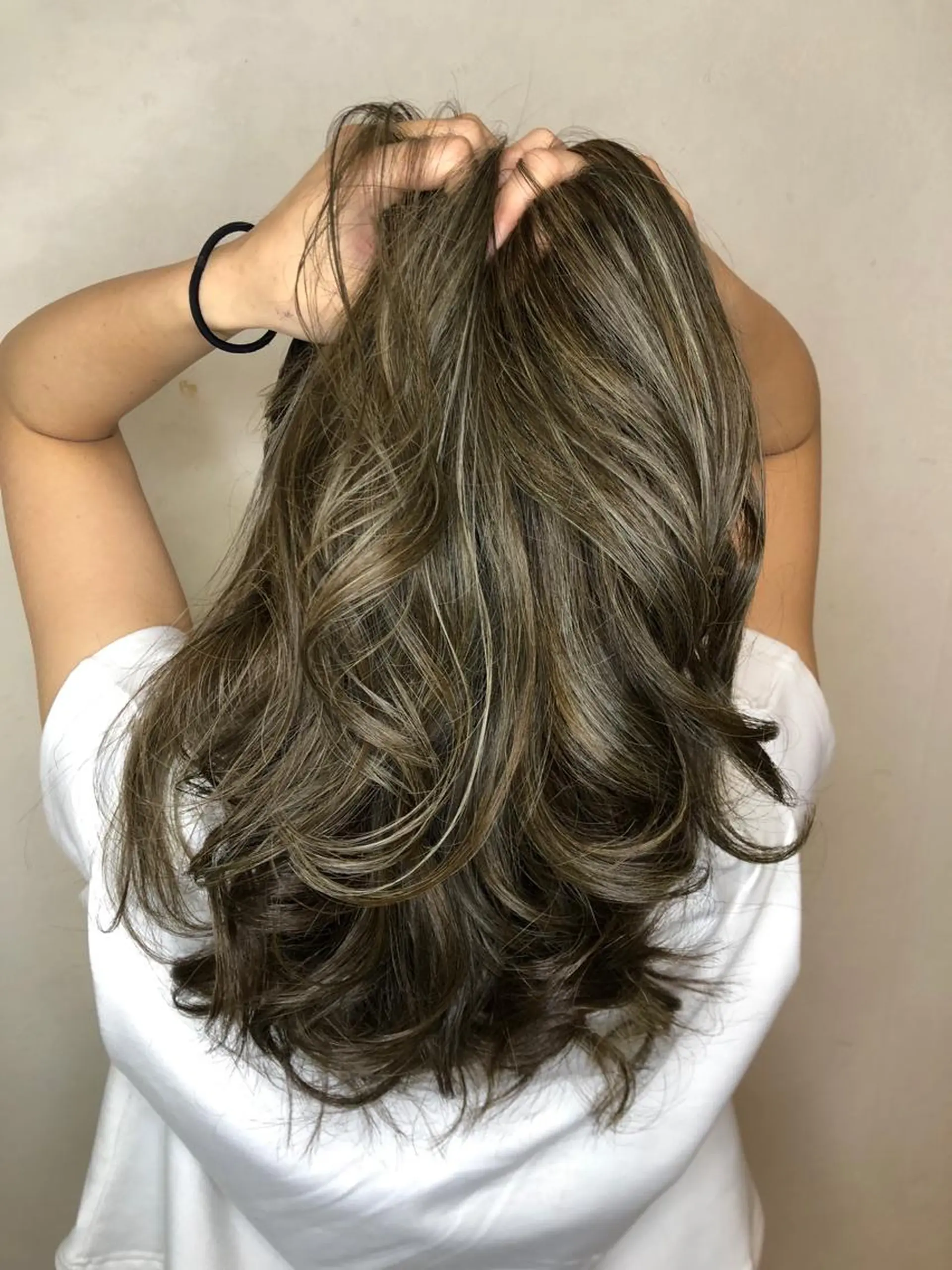 ミディアム カラー アディクシーカラー アッシュ 透明感カラー グレージュ ハイライトカラー トリートメント JIL BLAN 京都のヘアスタイル