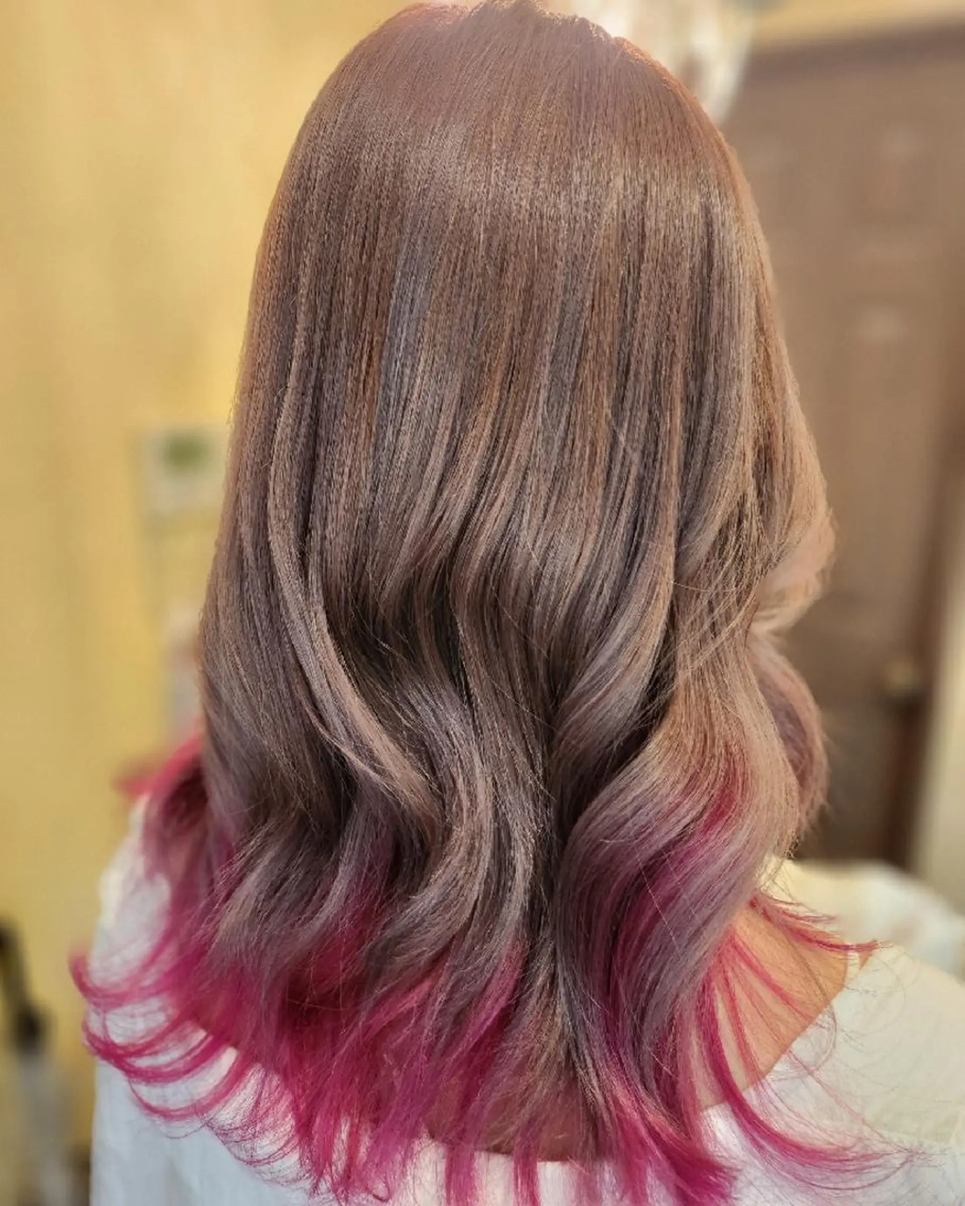 セミロング カラー ピンクカラー 田井中 悠紀のヘアスタイル