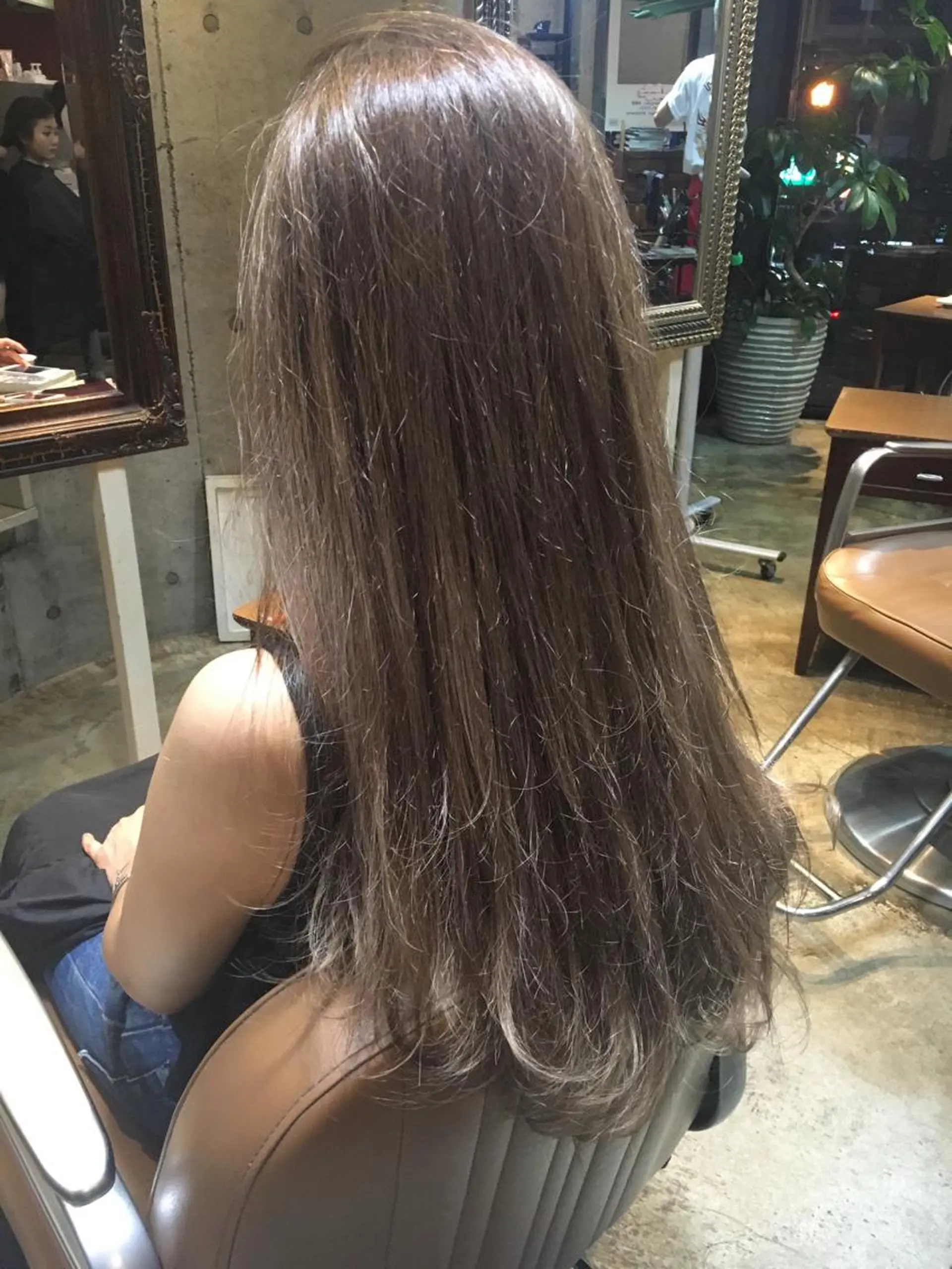 ロング カラー ダブルカラー グレージュ ハイライトカラー ハイライト 北條 優輝のヘアスタイル