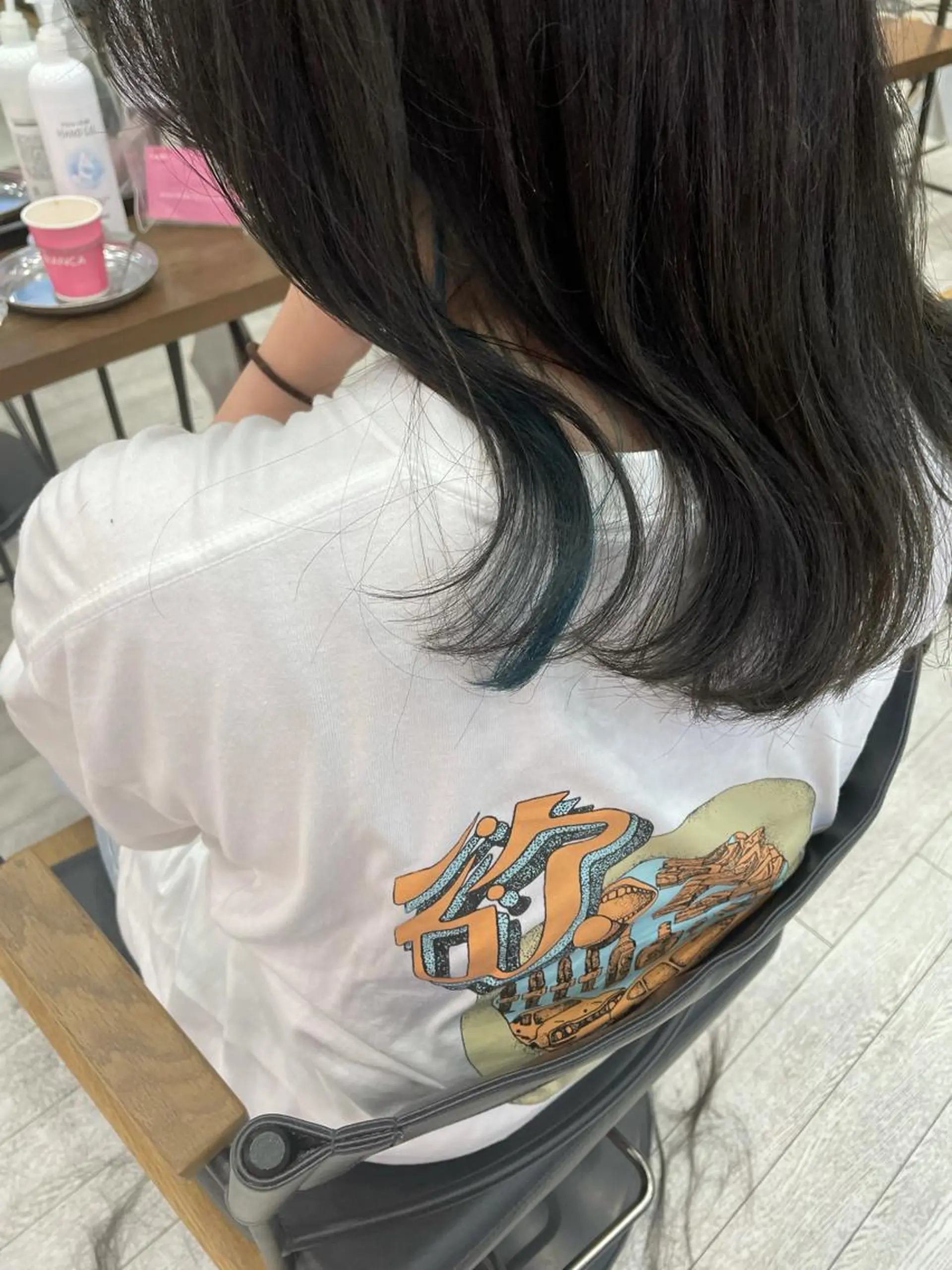セミロング カラー saito (8/31まで在籍)のヘアスタイル