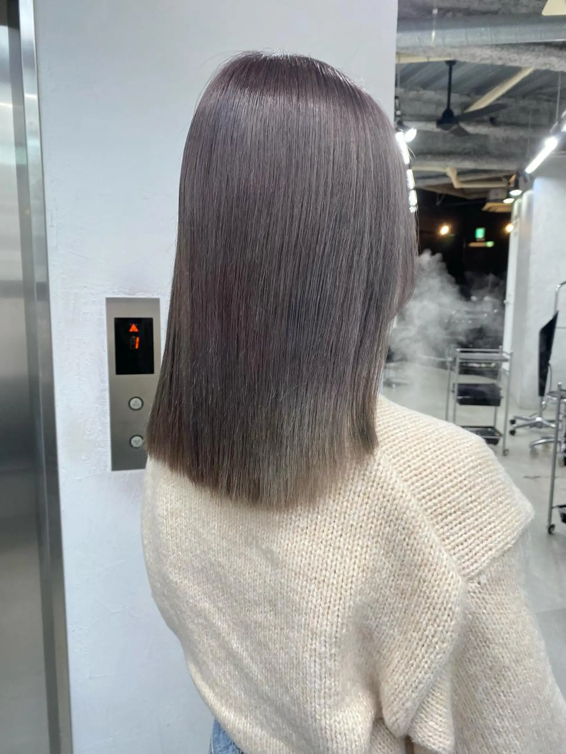 ミディアム カラー グレージュ ハイトーンカラー ハイトーングレージュ カット ヘアカラー トリートメント 🧸艶々韓国ヘア 🧁mizunaのヘアスタイル