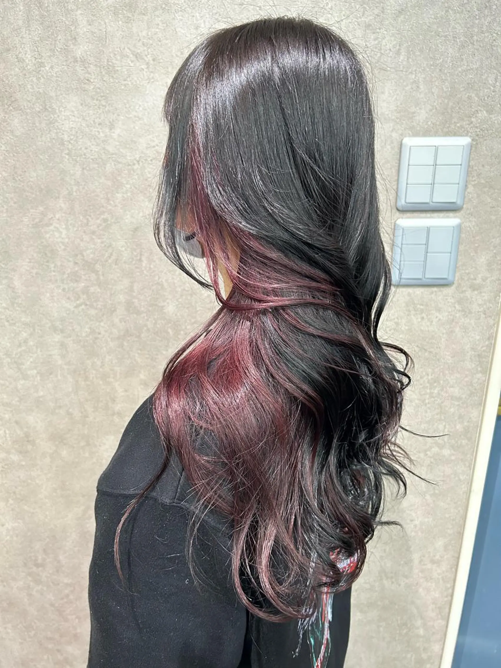 ロング カラー ヘアアレンジ ピンクカラー 荒木 真衣のヘアスタイル