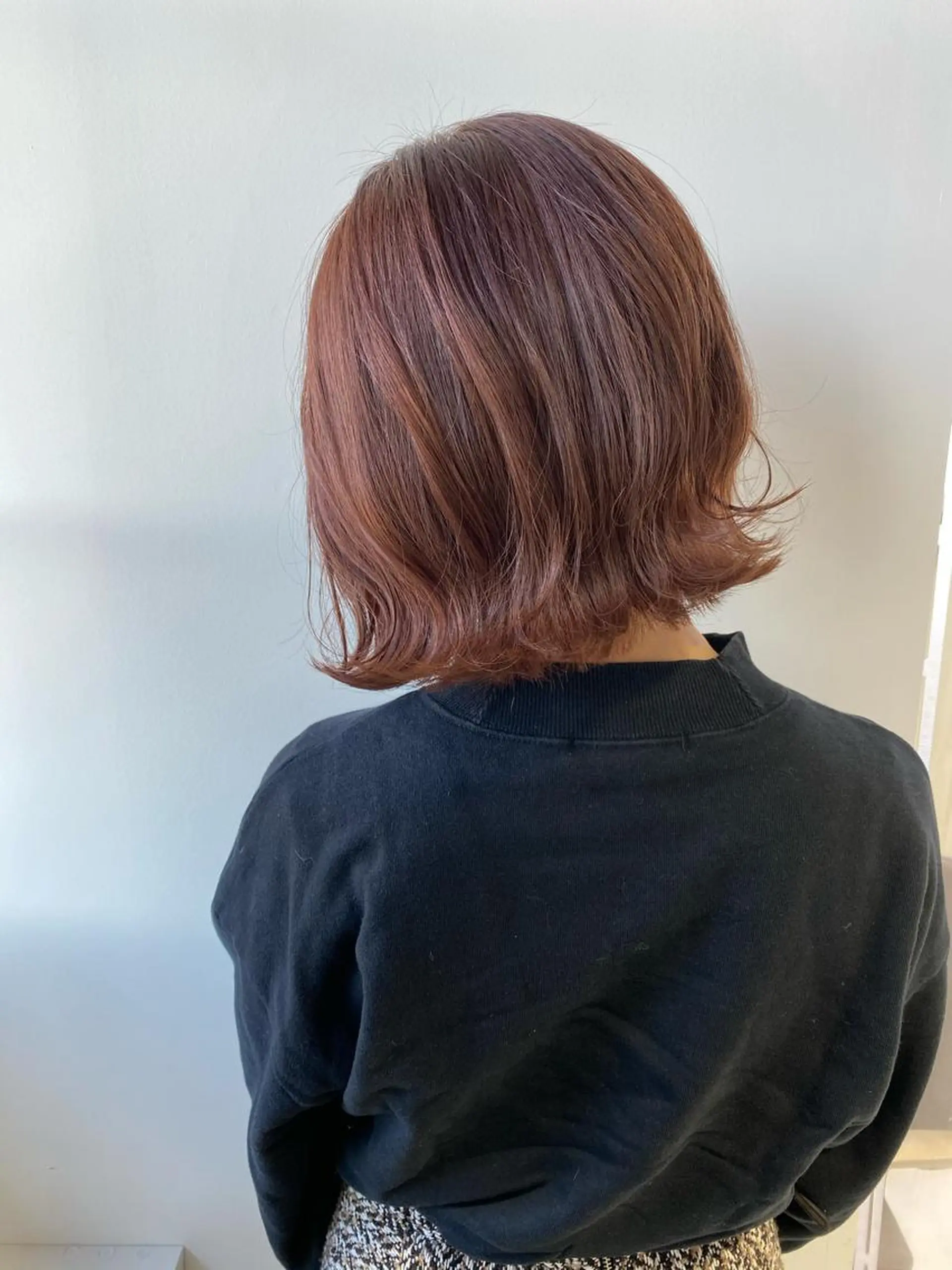 ショート カラー 内田 衣海のヘアスタイル