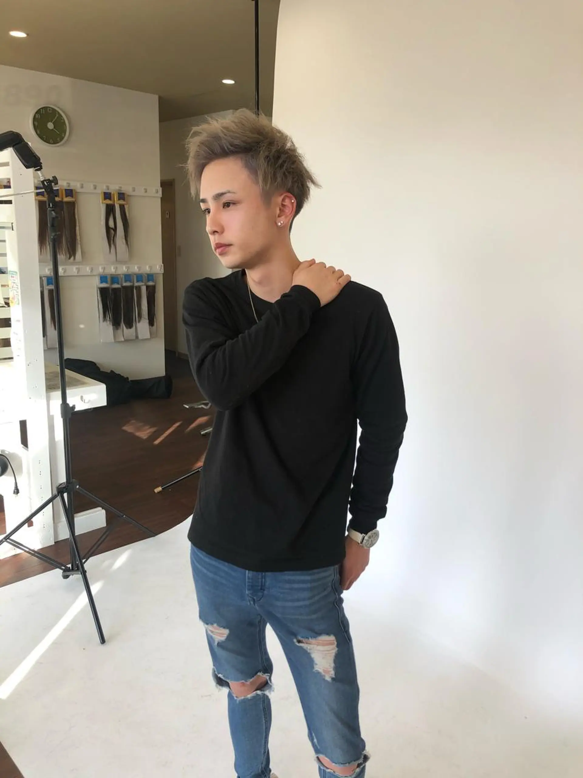 ショート メンズ メンズブリーチ アッシュ ヘアカラー 「rita」 フルヤマ　ユウタのヘアスタイル