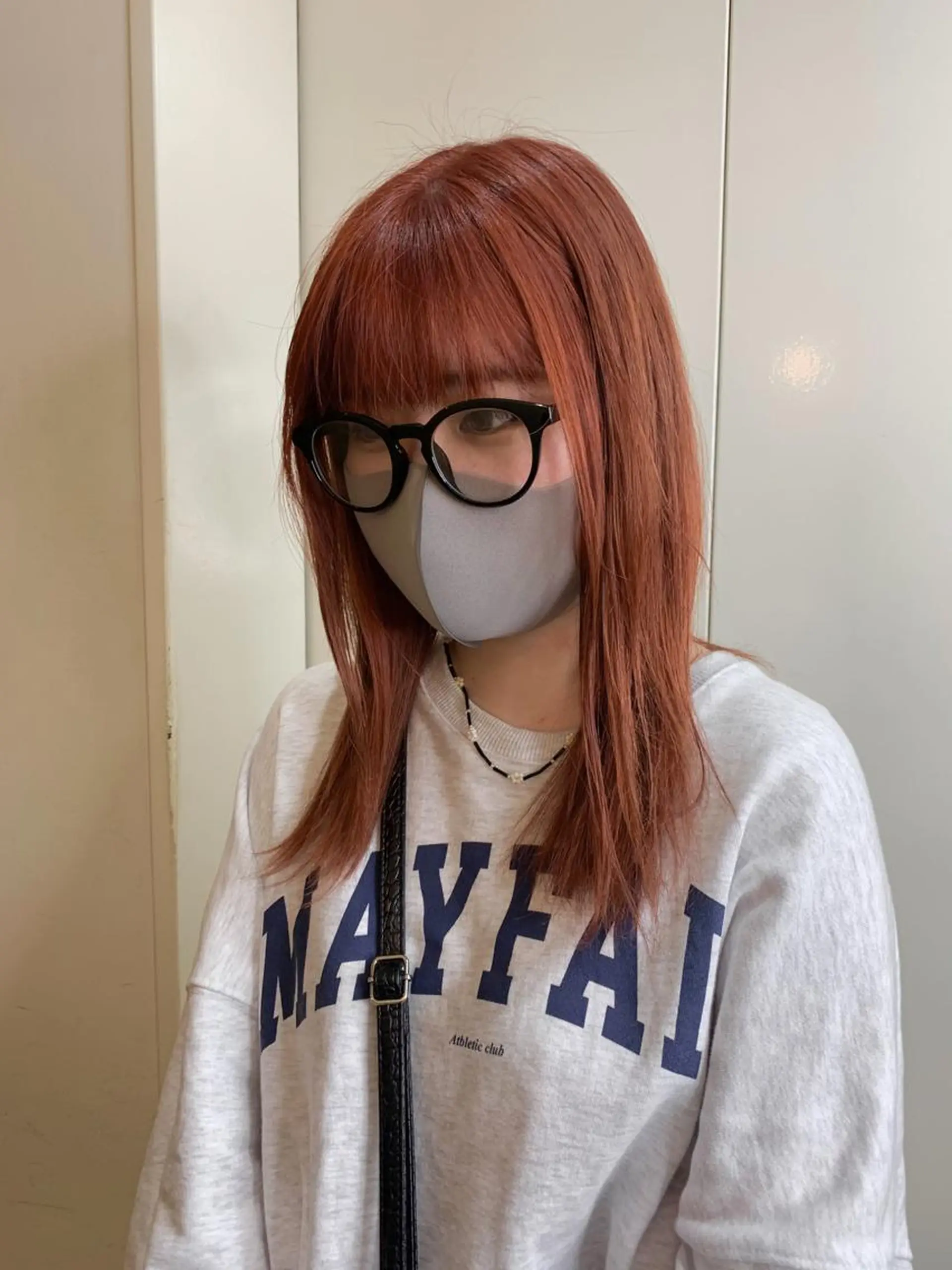 セミロング カラー ベージュカラー ブリーチ ブラウンカラー ハイトーンカラー オレンジ 桃果 momokaのヘアスタイル
