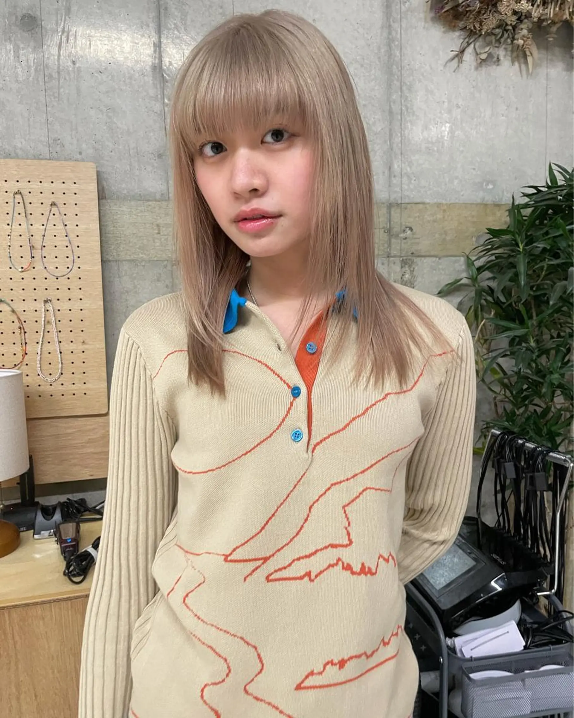 カラー wewe: momoeのヘアスタイル