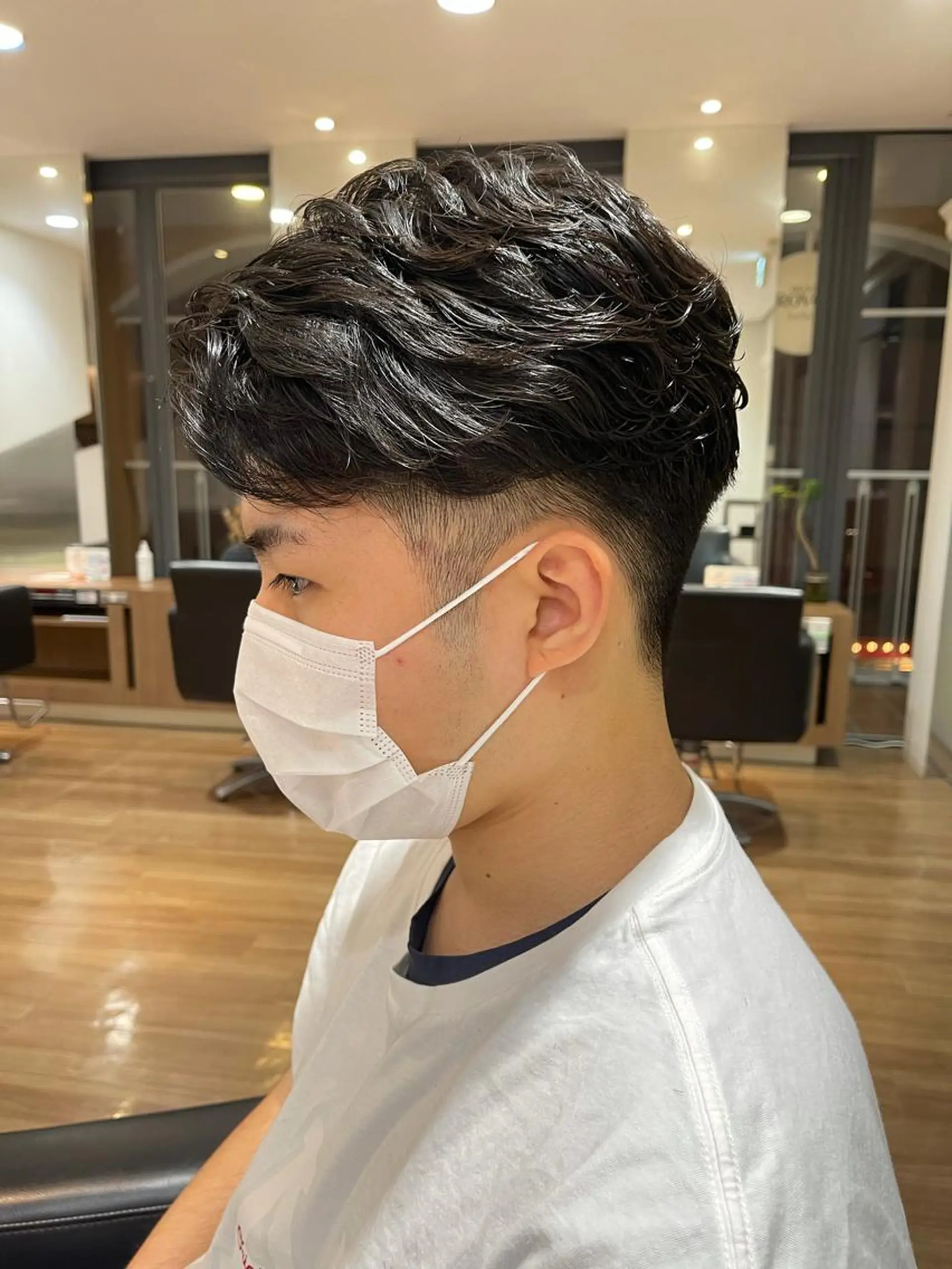 ショート パーマ メンズ メンズパーマ 学生（メンズ向け） ツーブロック 学生 カット パーマ トリートメント ヘアセット 社内1メンズ担当✨ 毛流れパーマ鈴木瑛也のヘアスタイル