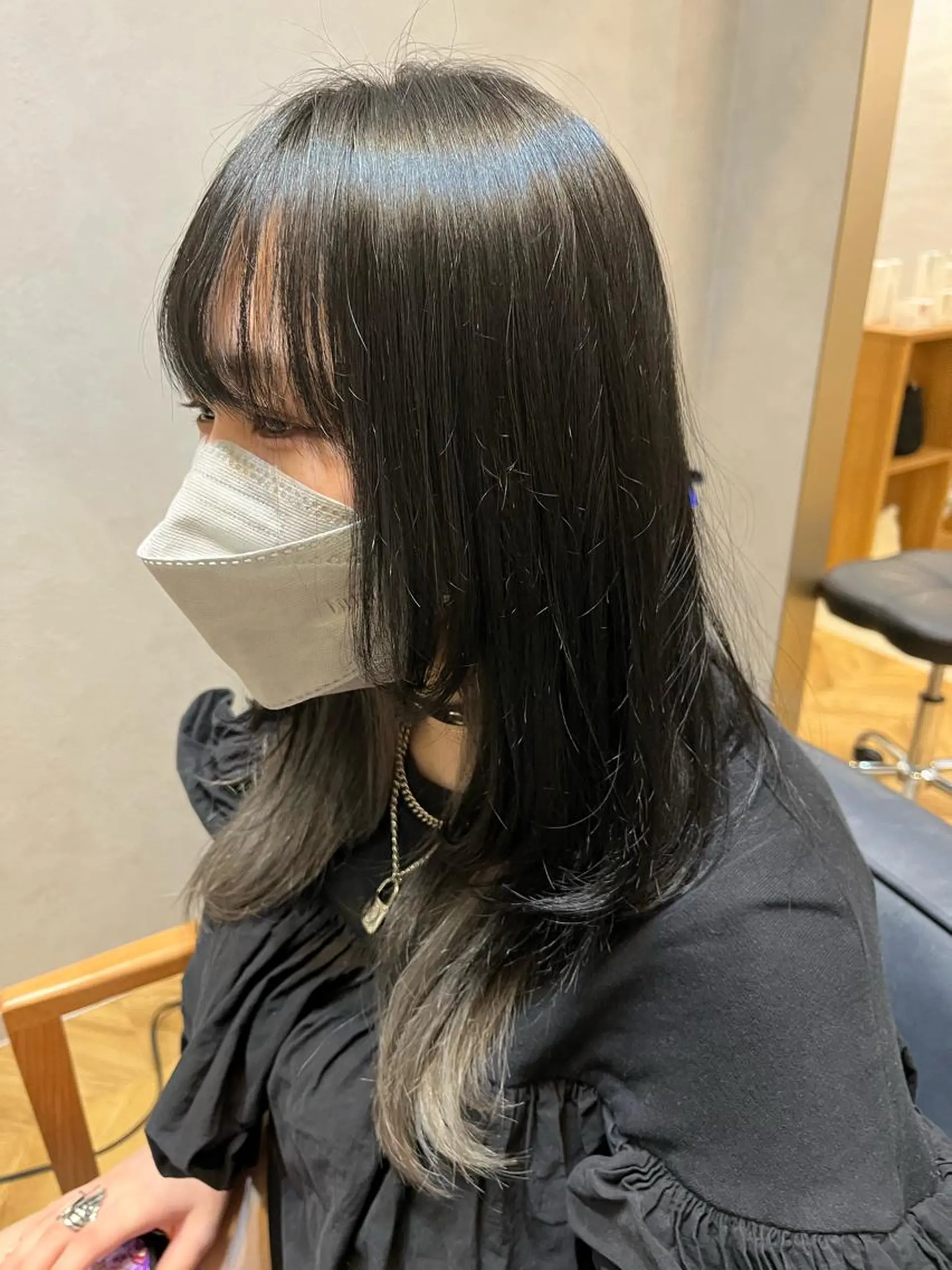 ロング 顔周りカット 小顔カット ウルフカット ヘアカラー トリートメント N°number大分 ナンバーmikotoのヘアスタイル