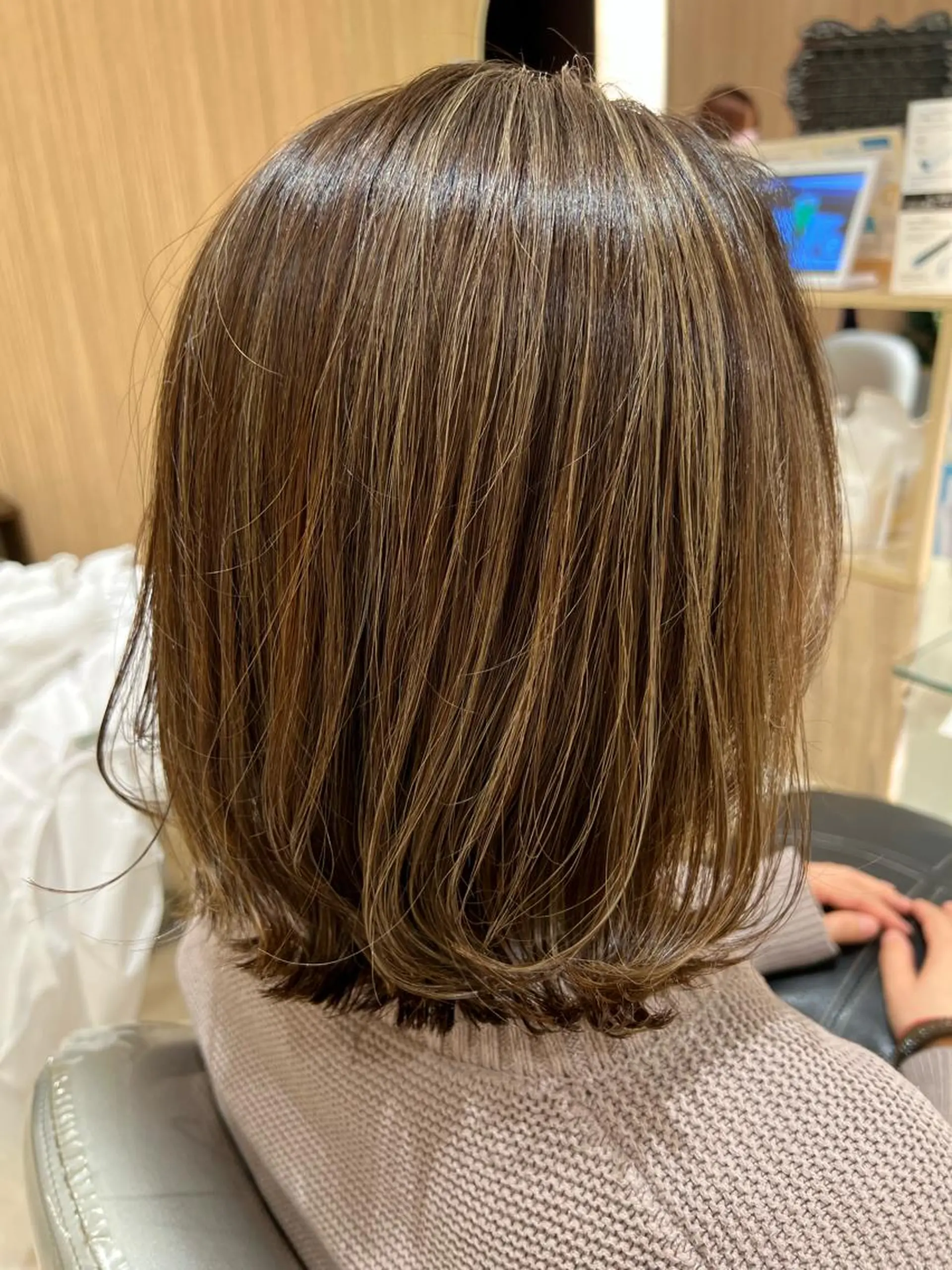カラー 久永 菫のヘアスタイル
