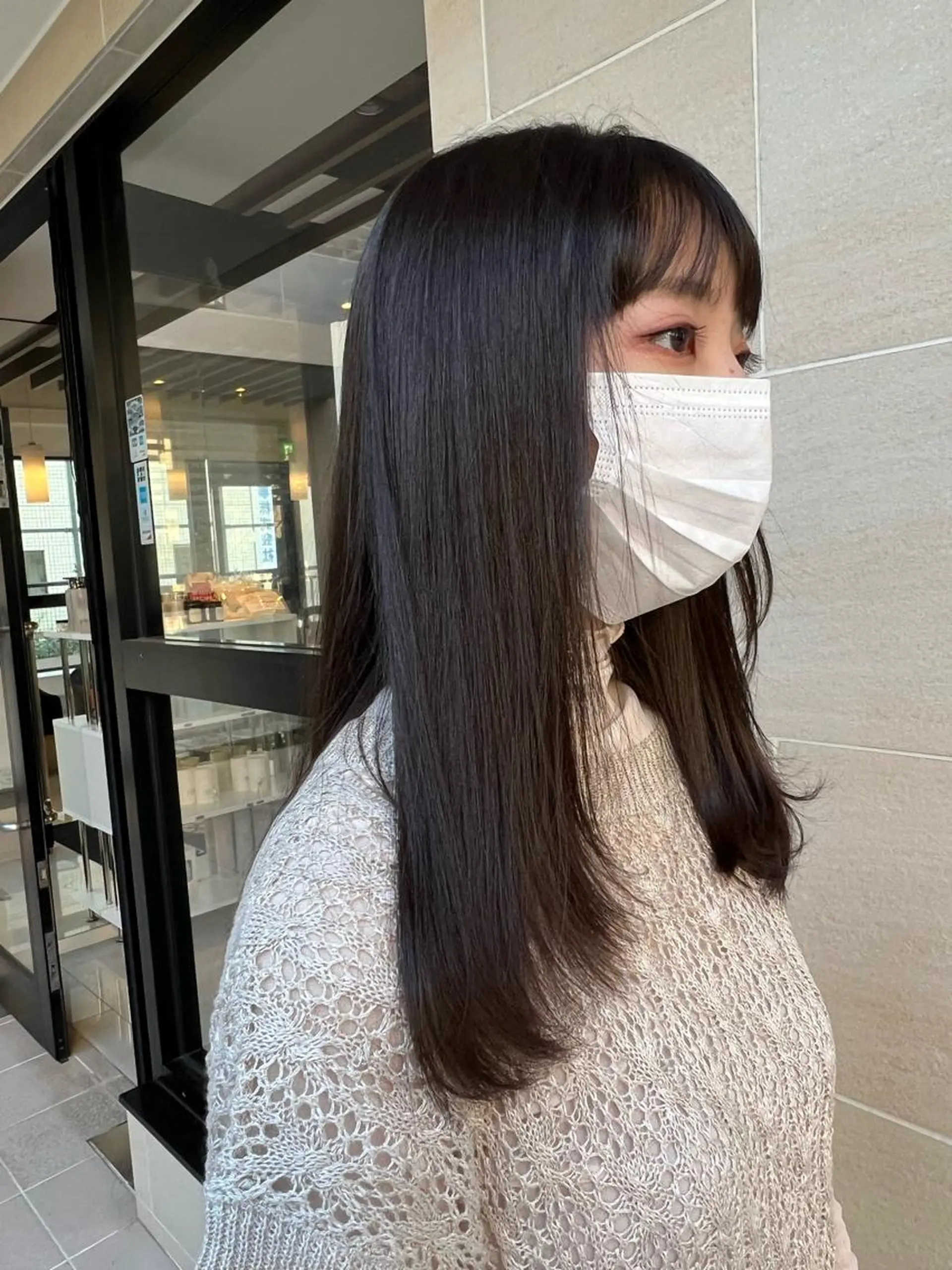 ロング 顔まわりレイヤー 顔周りカット レイヤーカット 🤍細矢 杏奈／ 韓国風ヘア🤍のヘアスタイル
