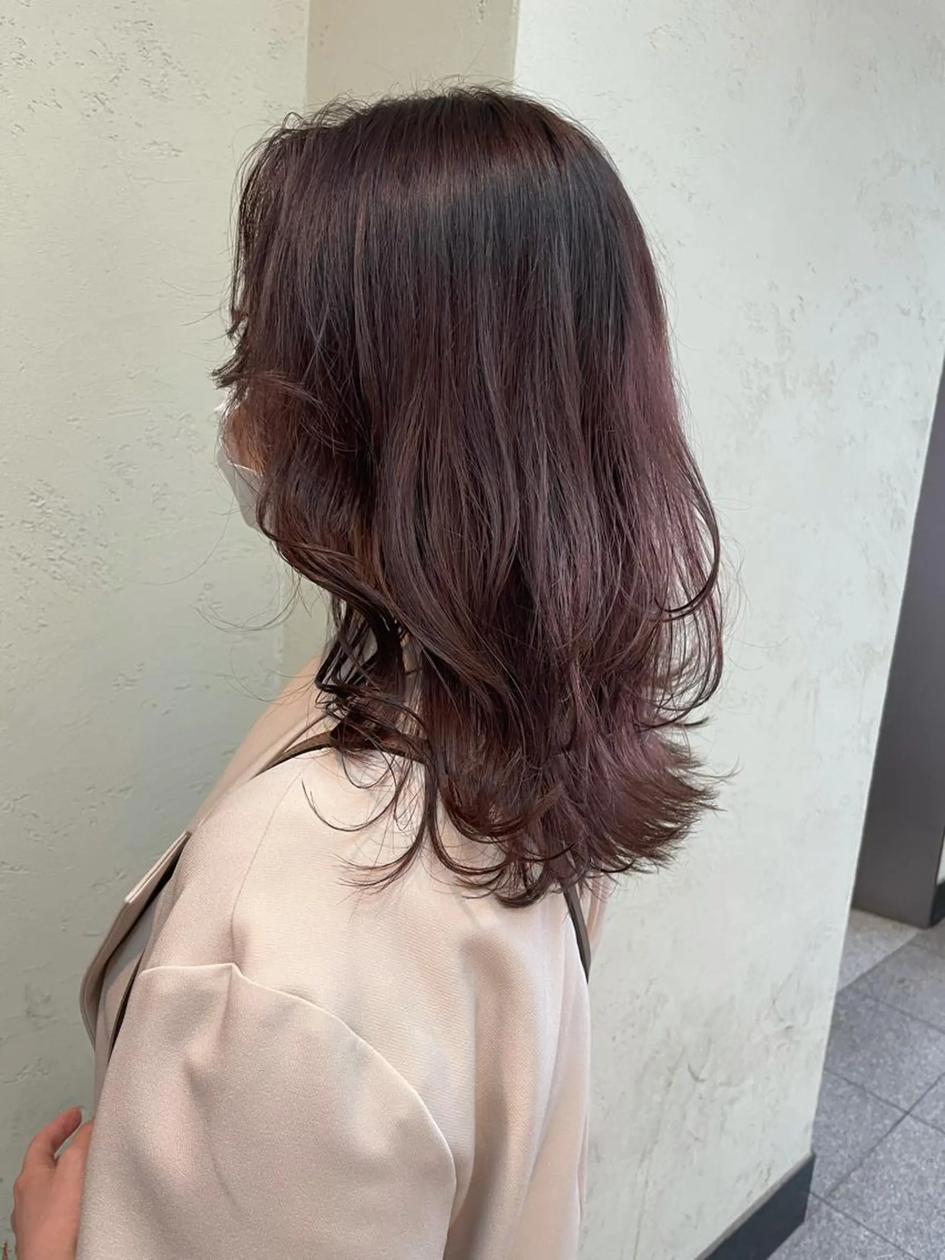 ミディアム レイヤーカット カット ヘアカラー トリートメント 大泉 美久のヘアスタイル