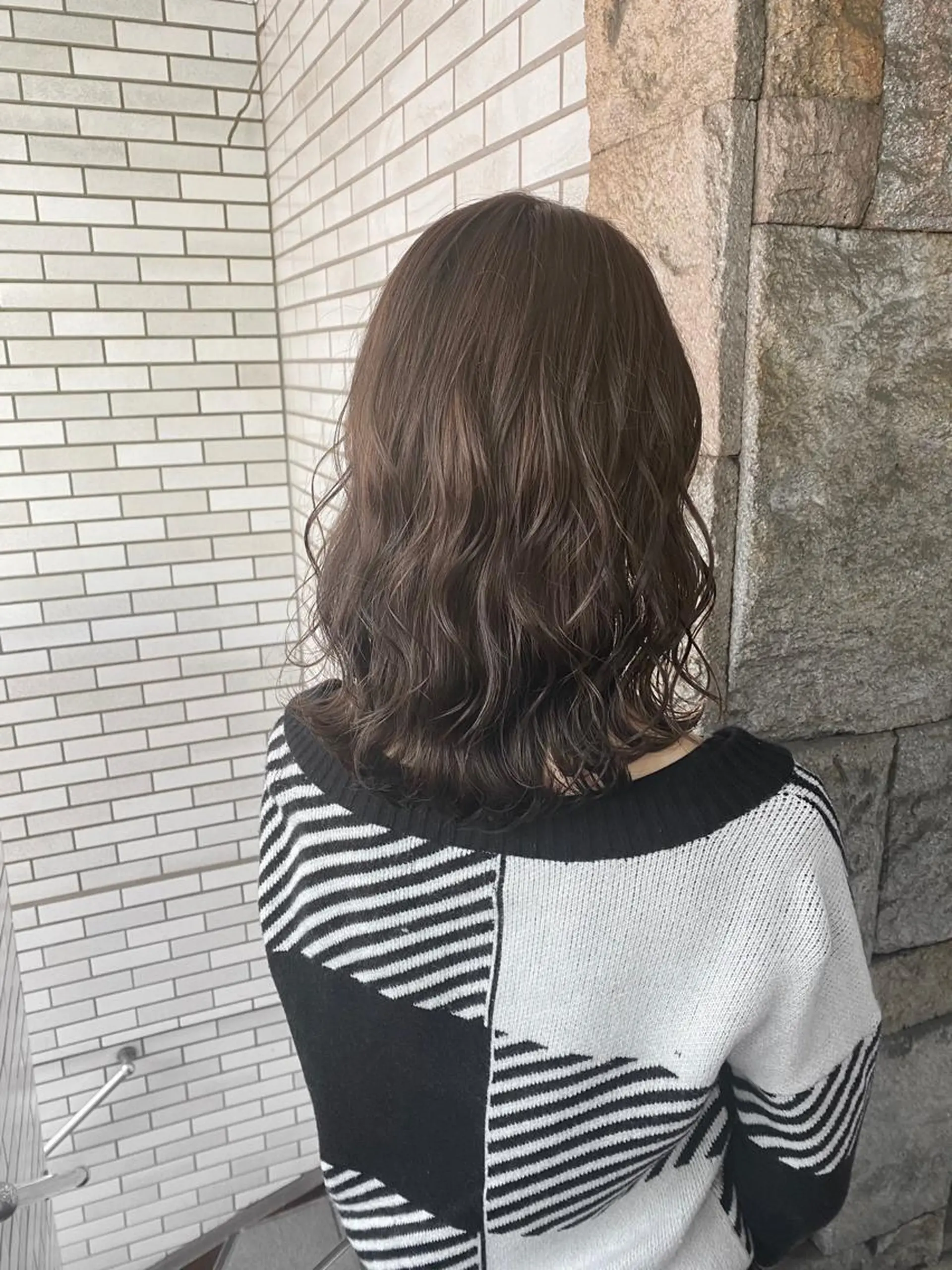 ミディアム カラー アッシュ ベージュカラー ヘアカラー トリートメント 【PRIMAL】萩原 凌のヘアスタイル