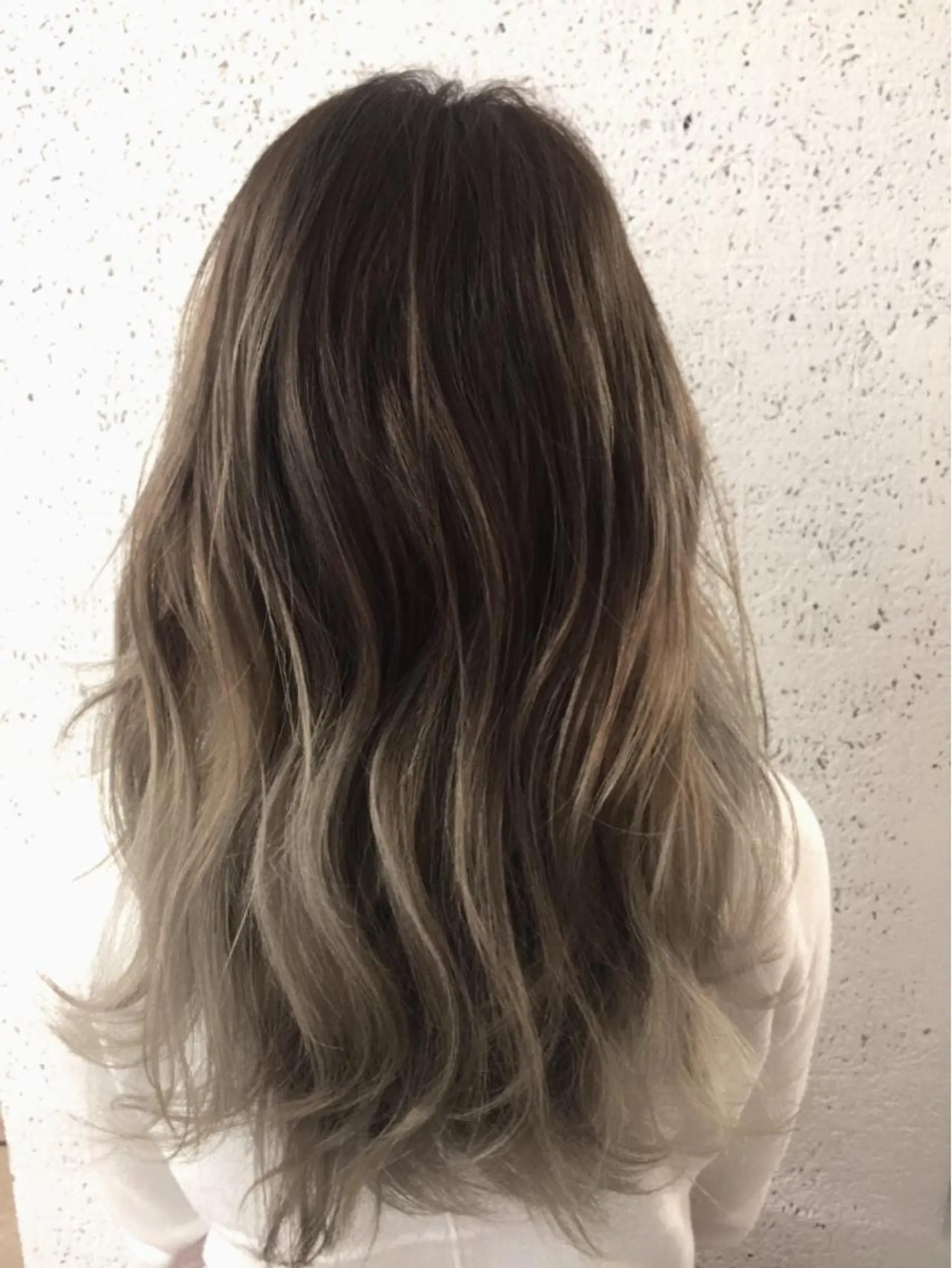 セミロング カラー ヘアアレンジ アディクシーカラー アッシュ バレイヤージュ ベージュカラー ブリーチ ヘアカラー トリートメント ヘアセット ✨ハイクオリティ✨ 山本香也のヘアスタイル