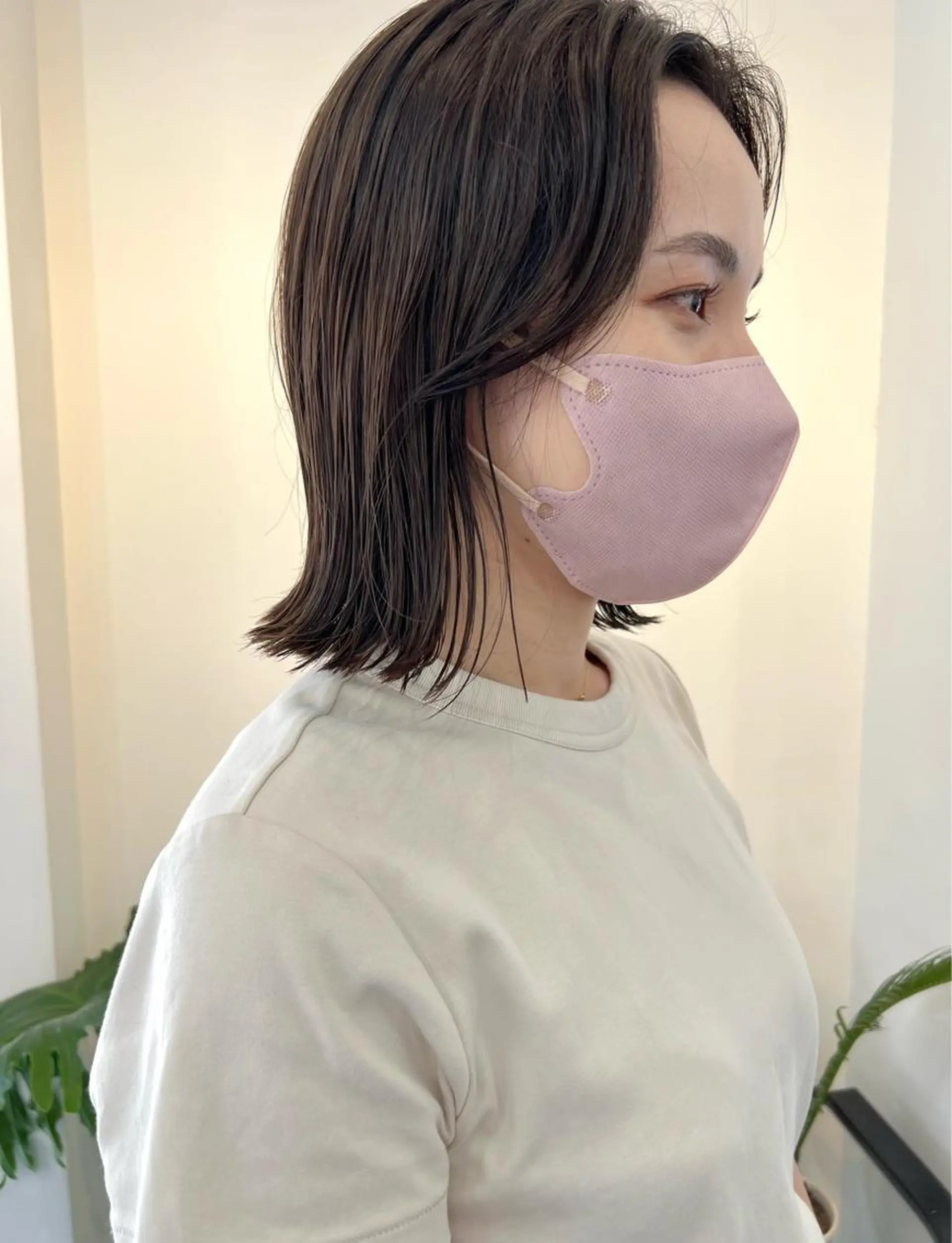 ミディアム カラー 切りっぱなしボブ ショートボブ ベージュカラー ブリーチ ケアブリーチ カット ヘアカラー トリートメント a moment(モーメント)所属・蔵前 デザインカット KOBAYASHIのヘアスタイル