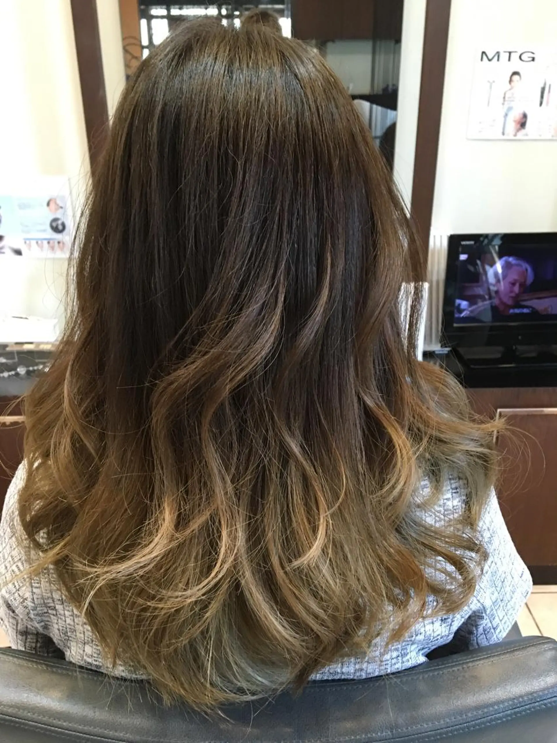 ショート ミディアム セミロング ロング カラー パーマ ヘアアレンジ メンズ キッズ ネイル まつエク MODEK's阿倍野 伊藤サダキのヘアスタイル