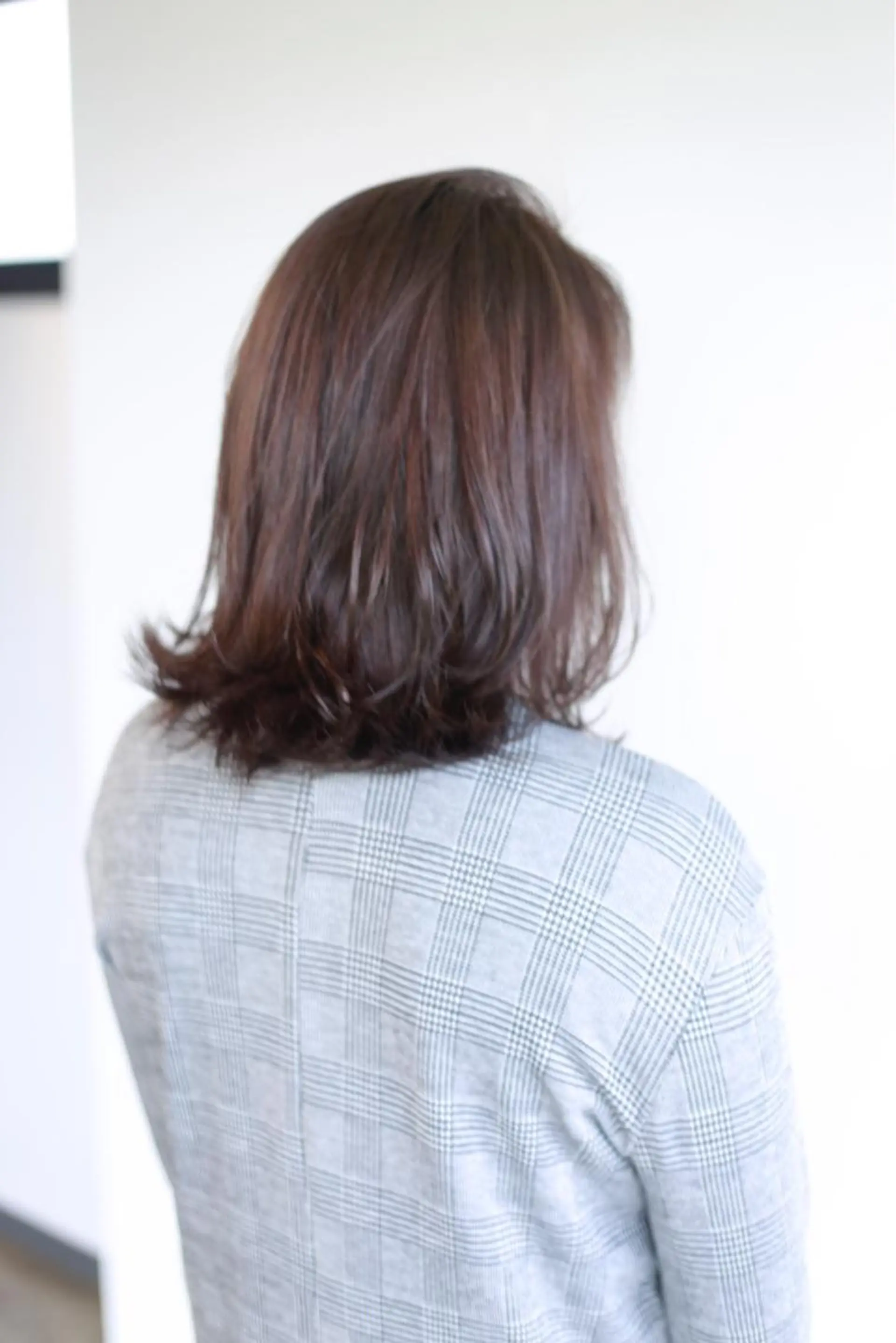 ミディアム カラー 外ハネヘア ハイトーン/レイヤー /ケアブリーチ石川治のヘアスタイル