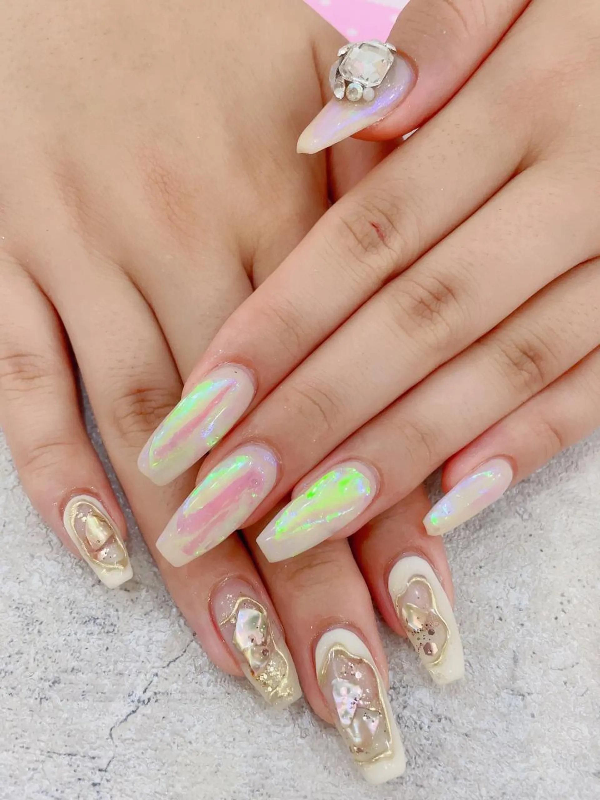 セミロング ネイル cho nailのネイルデザイン