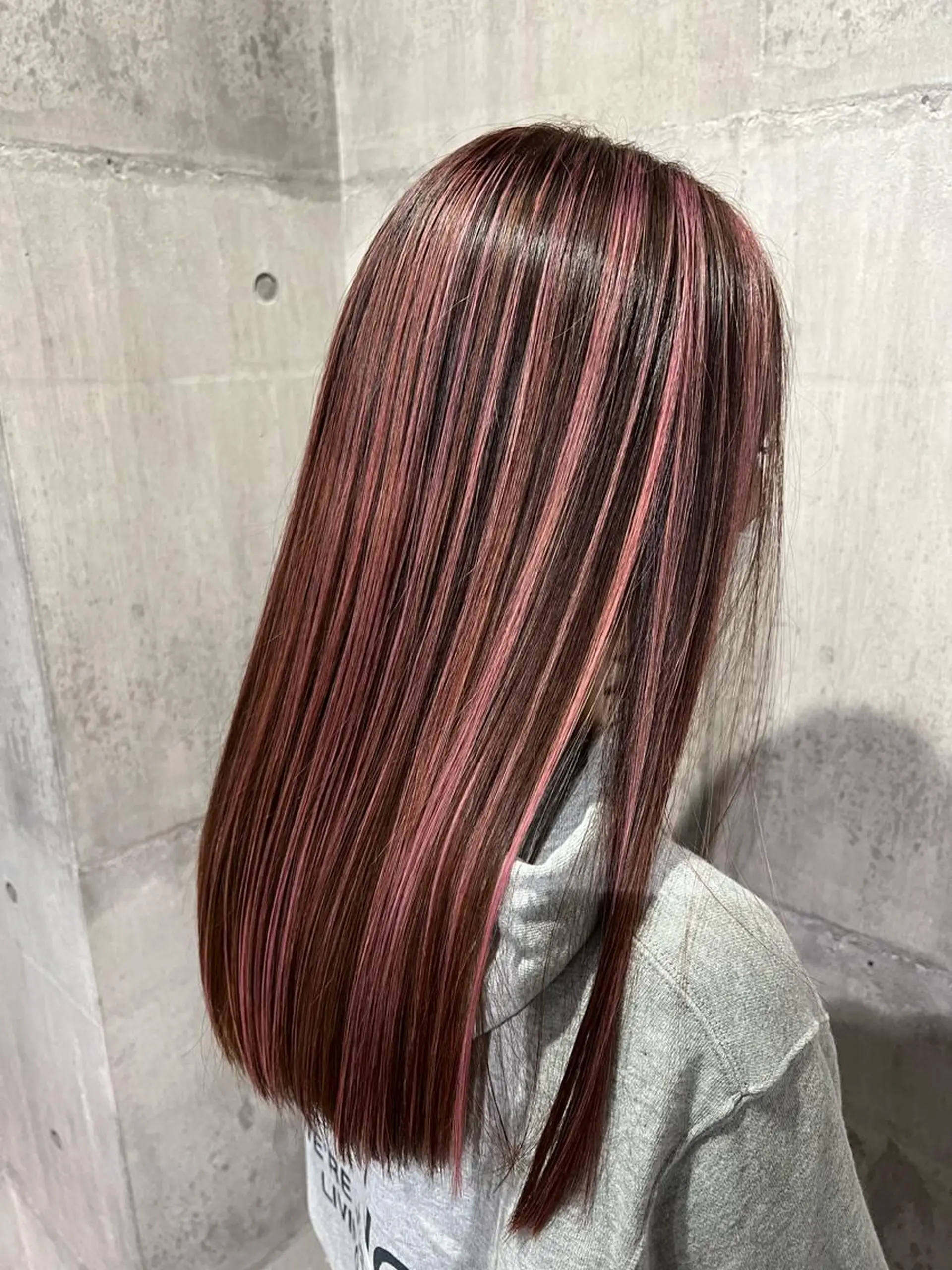 ロング カラー ハイライトカラー ピンクカラー ハイライト mimiiy梅田 中崎町ハイトーンのヘアスタイル