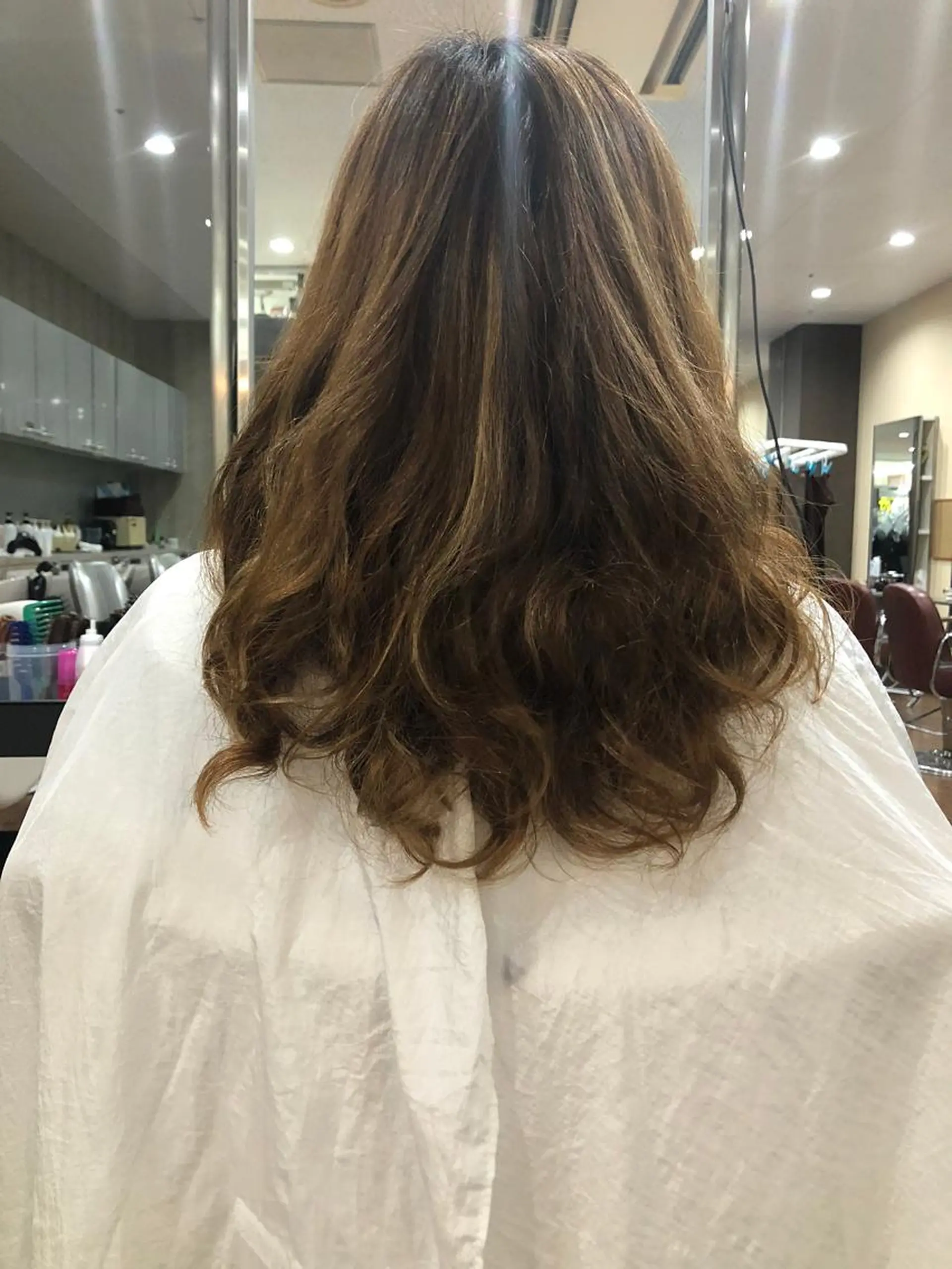 セミロング セミロングパーマ glow所属・嶋田 遥奈のマツエク・マツパデザイン