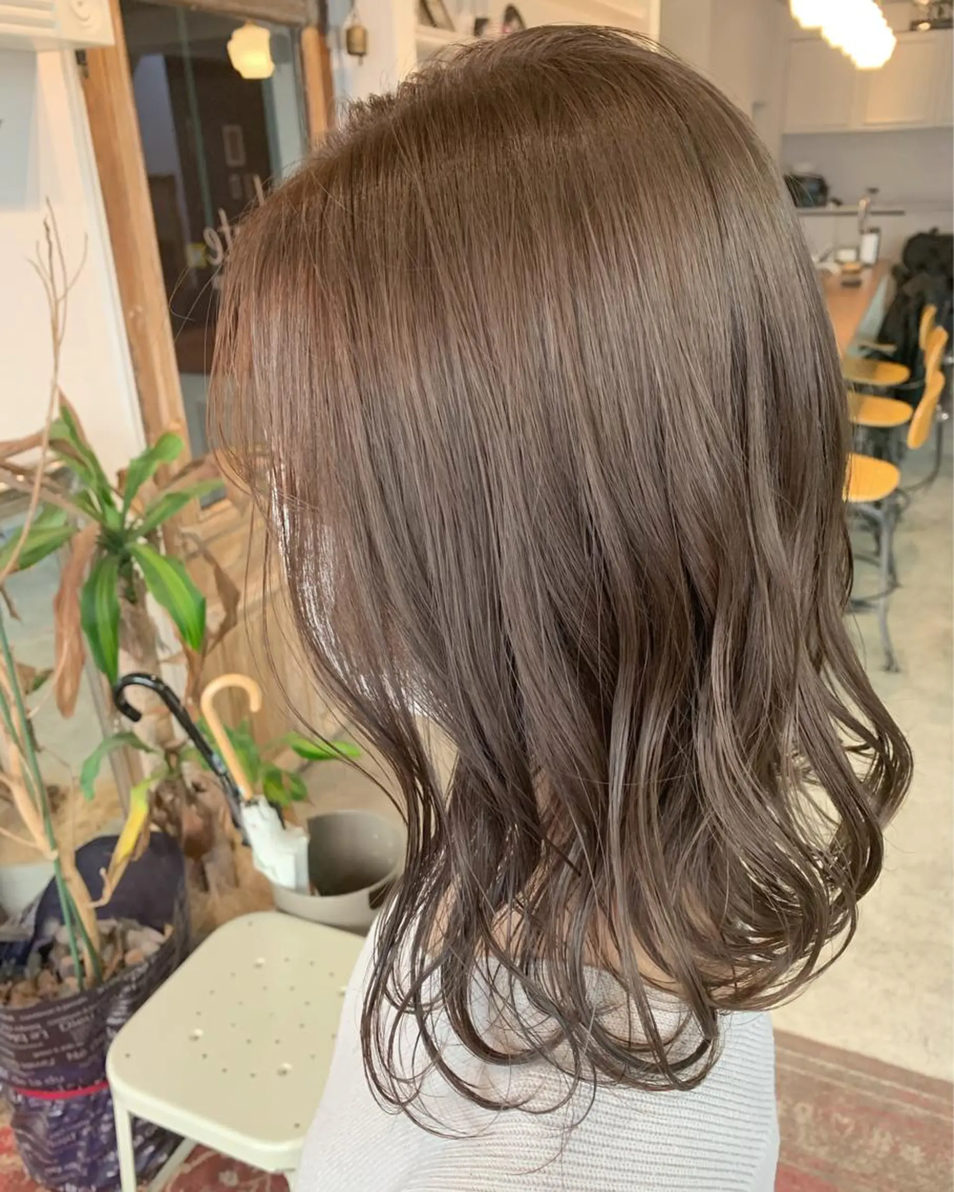セミロング カラー ヘアアレンジ ベージュカラー ヘアカラー トリートメント 山崎 澪のヘアスタイル