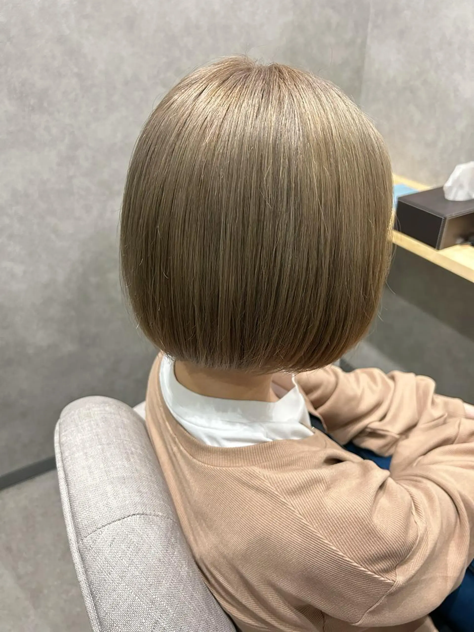 ミディアム カラー グレージュ ミルクティーグレージュ ヘアカラー トリートメント 廣瀬 あずさのヘアスタイル