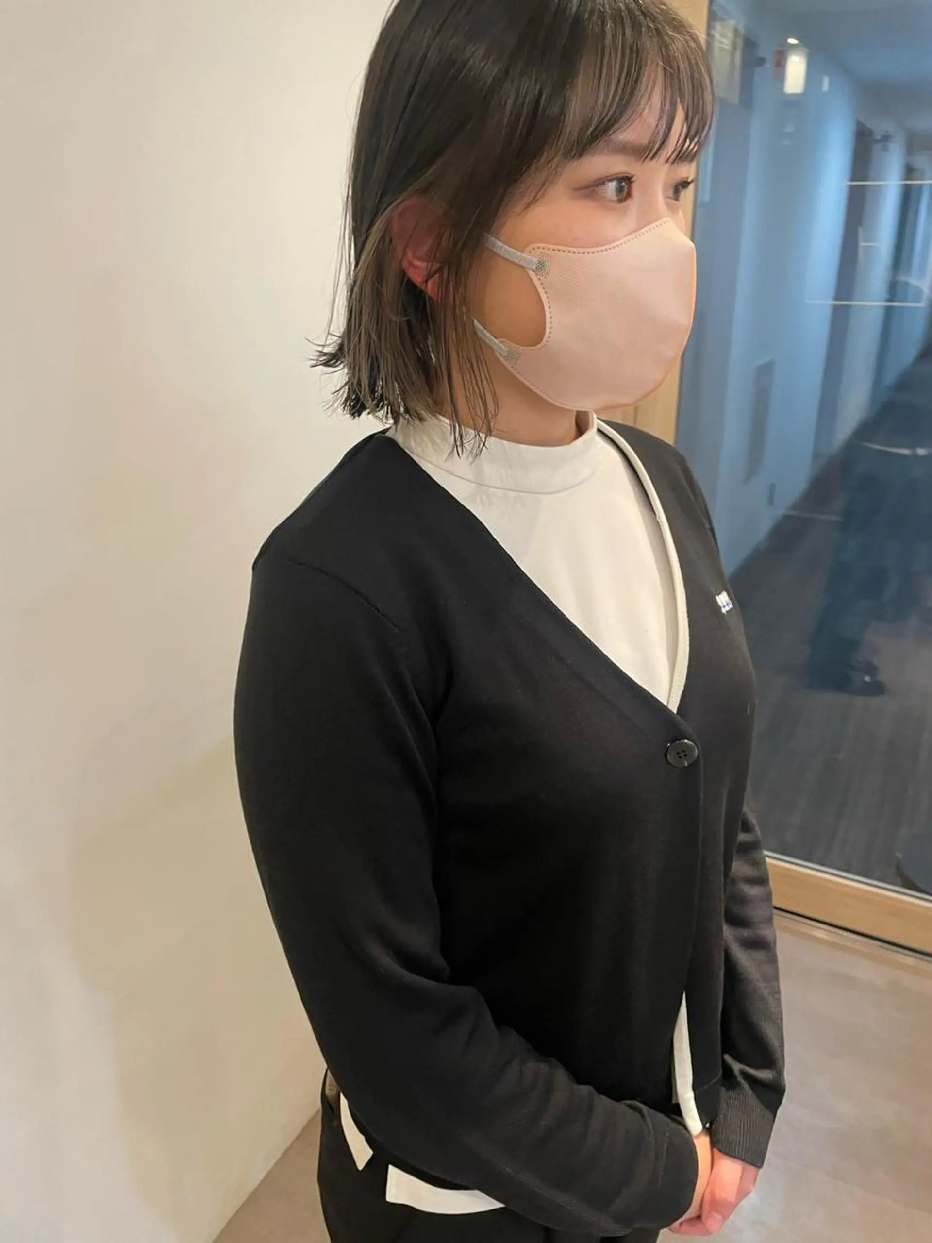カラー グレージュ 大迫 江梨のヘアスタイル
