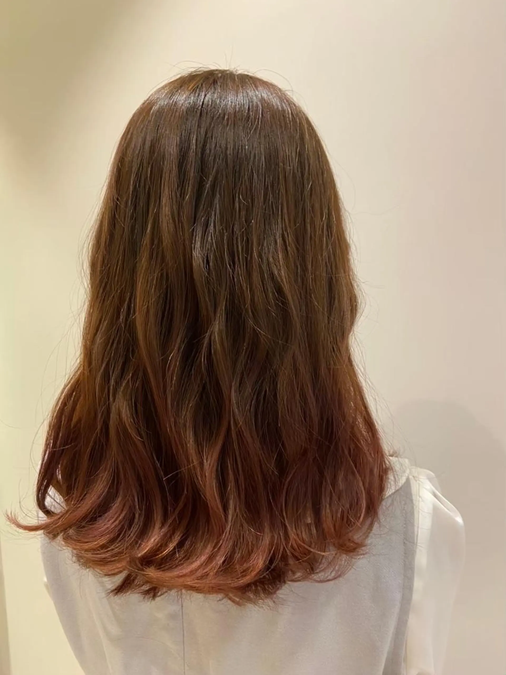 ロング カラー グラデーションカラー レッドカラー ロング 🌹艶髪カラー🌹 津田晴加【西荻窪】のヘアスタイル