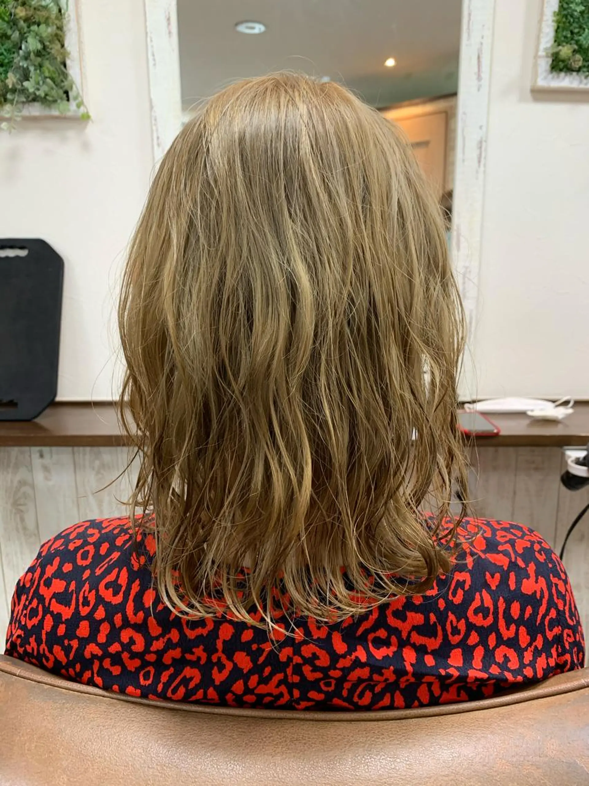 ミディアム カラー est hair Ameri 松戸西口店所属・est  店長 ✂︎高橋✂︎のヘアスタイル