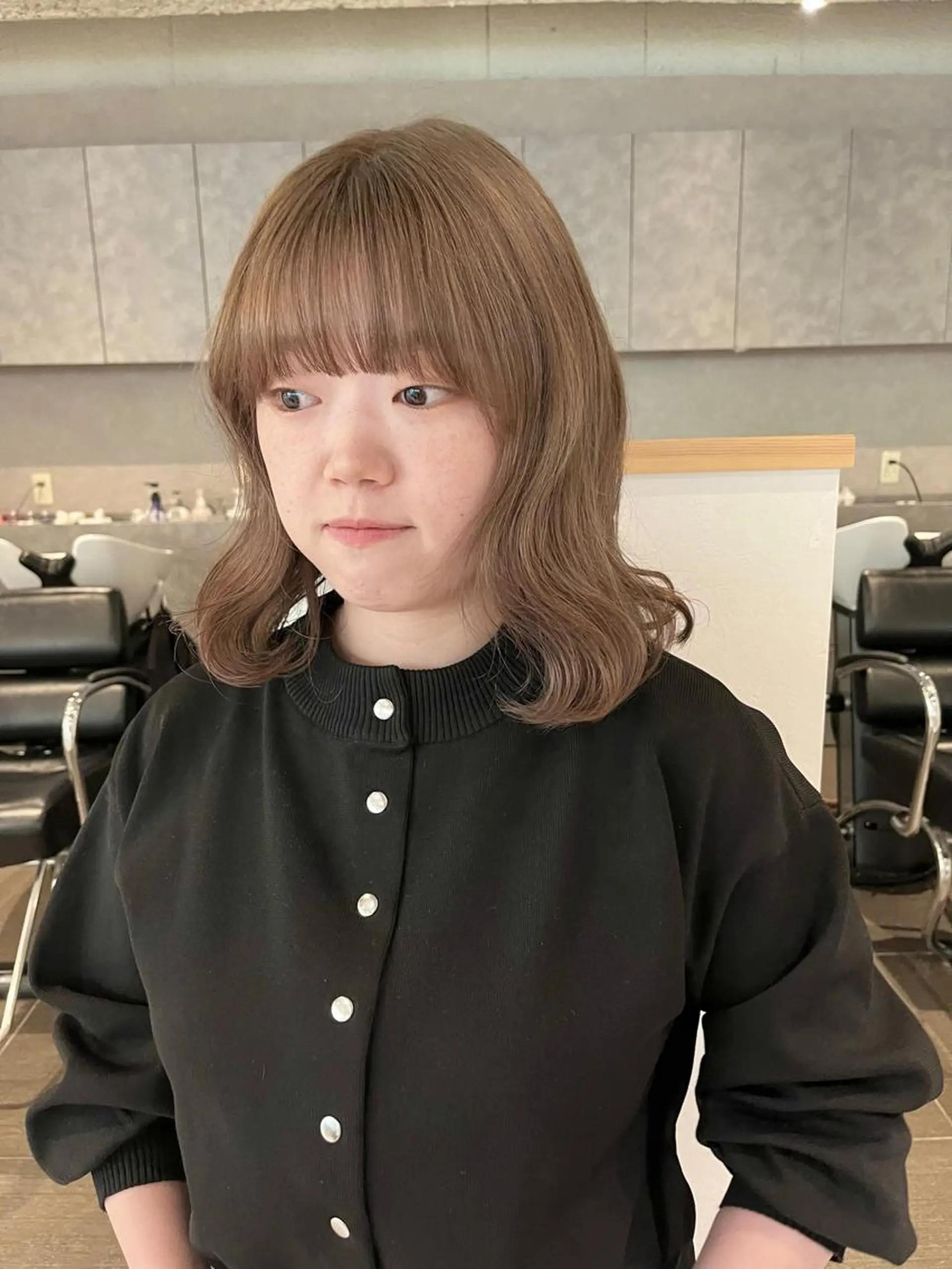 ミディアム カラー ベージュカラー ブラウンカラー ブラウンベージュ ハイトーンカラー ヘアカラー トリートメント 桃果 momokaのヘアスタイル