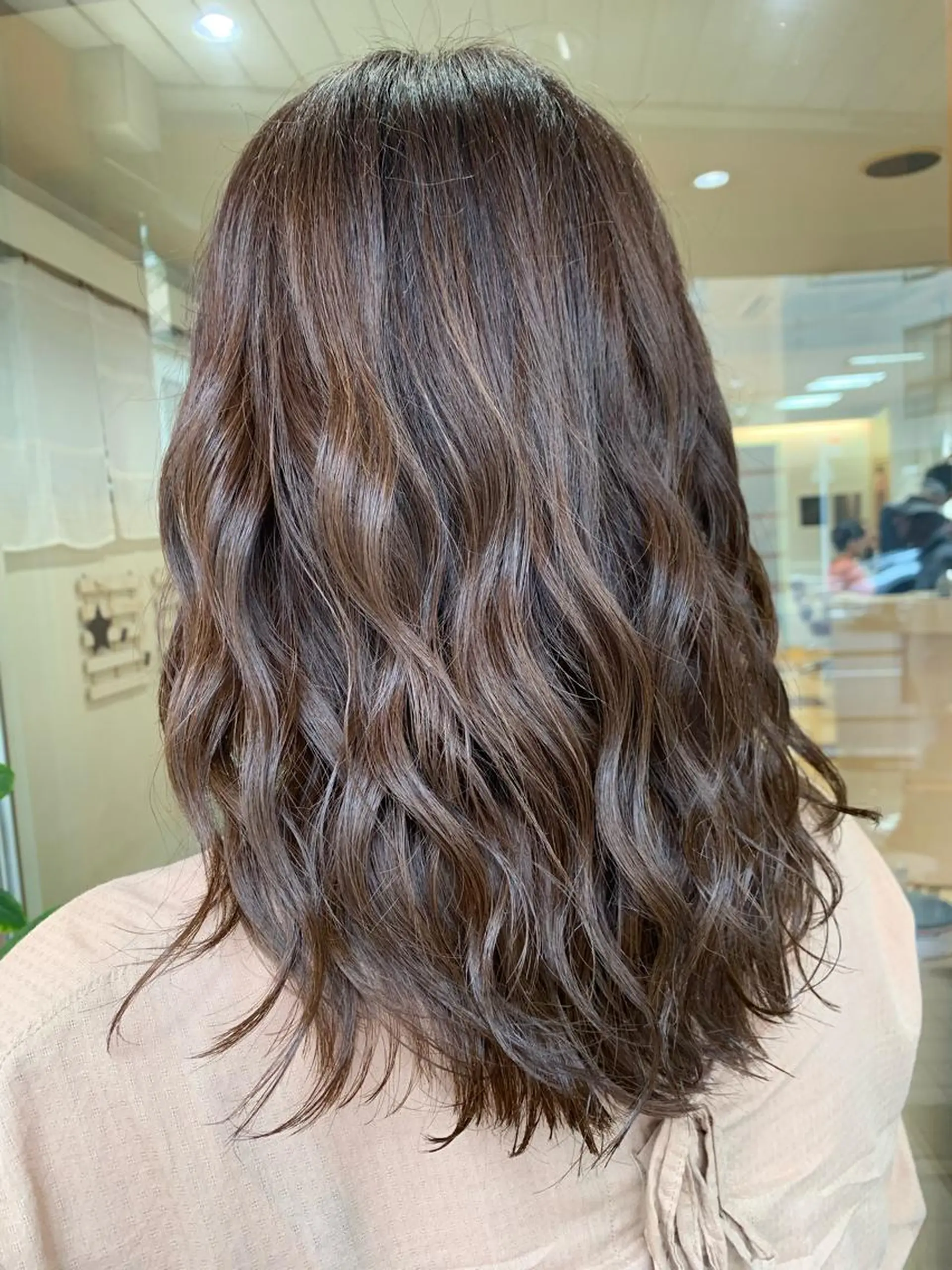 ミディアム ヘアカラー トリートメント 丸山 亜加理のヘアスタイル