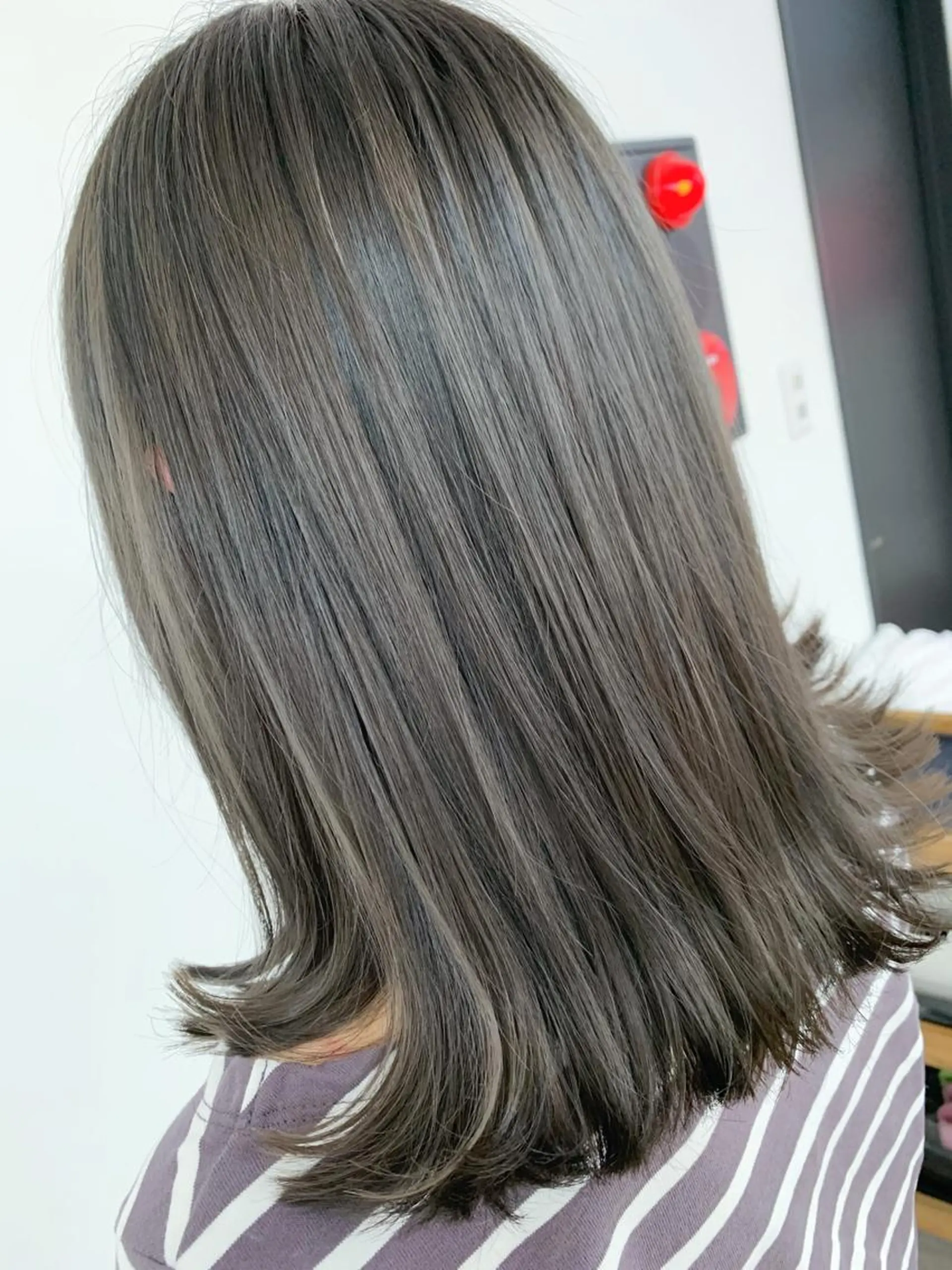 セミロング ヘアカラー トリートメント 🥇近藤 恭輔🥇 Recharme新保のヘアスタイル