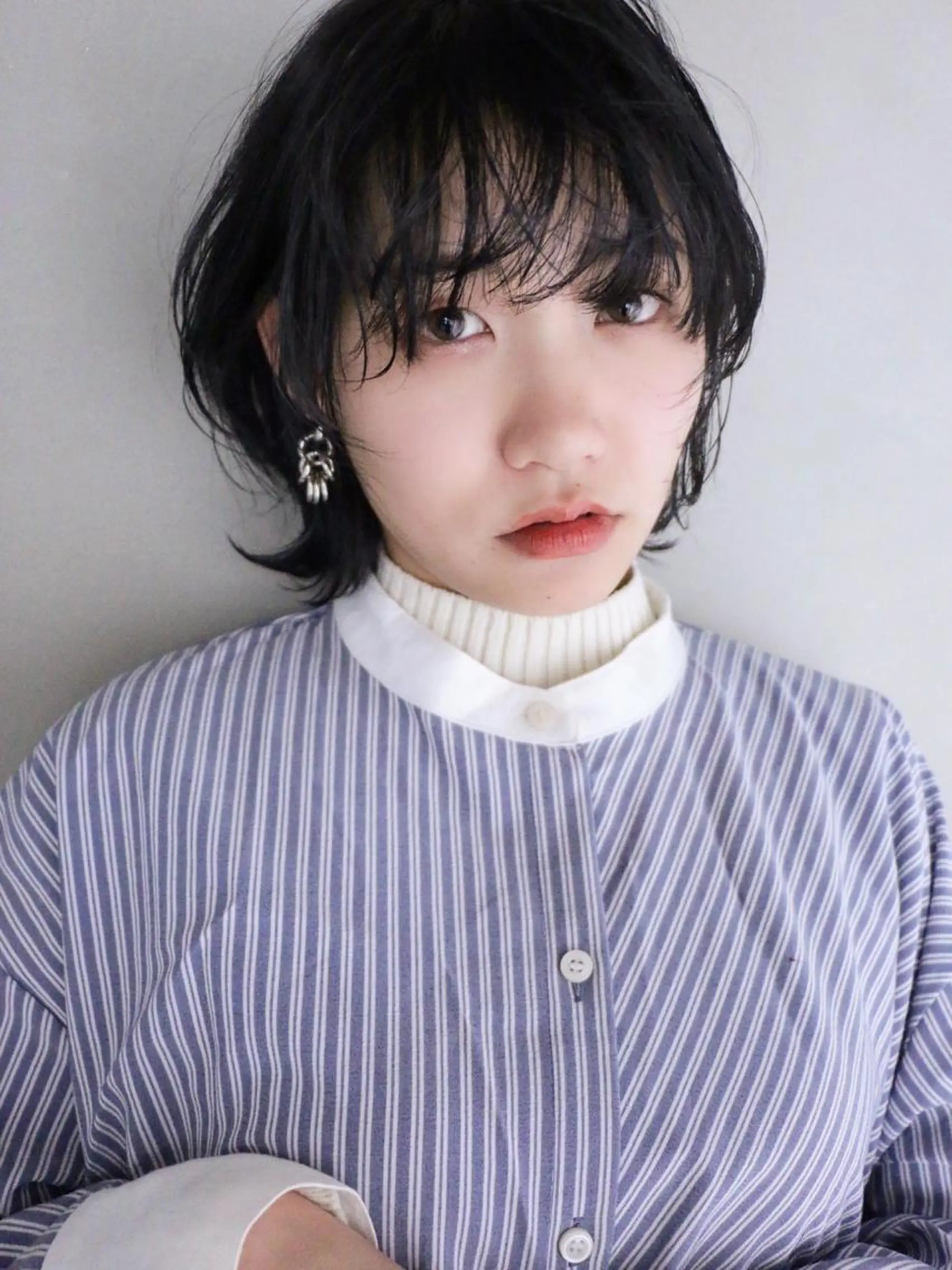 ショート カラー パーマ 黒髪 レイヤーカット ウルフカット SALOWIN梅田茶屋町店所属・ウルフレイヤーカット /チヒロのヘアスタイル