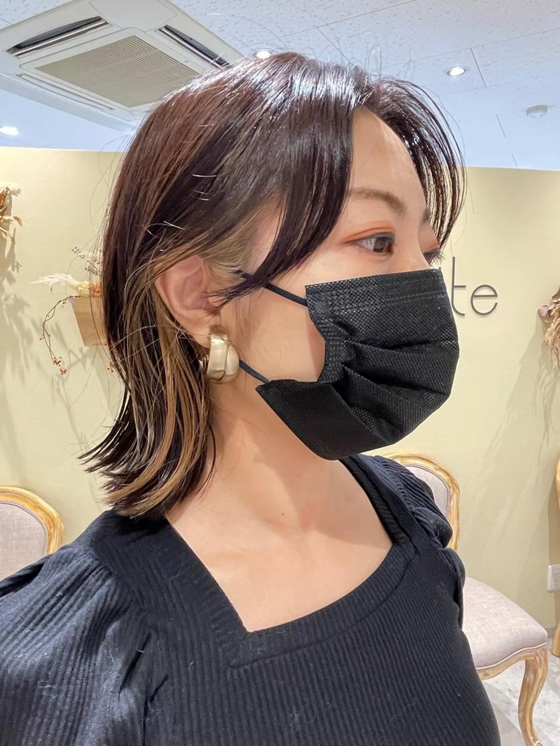 ショート カラー イヤリングカラー ボブ支持率NO1 🌈CHIKAのヘアスタイル