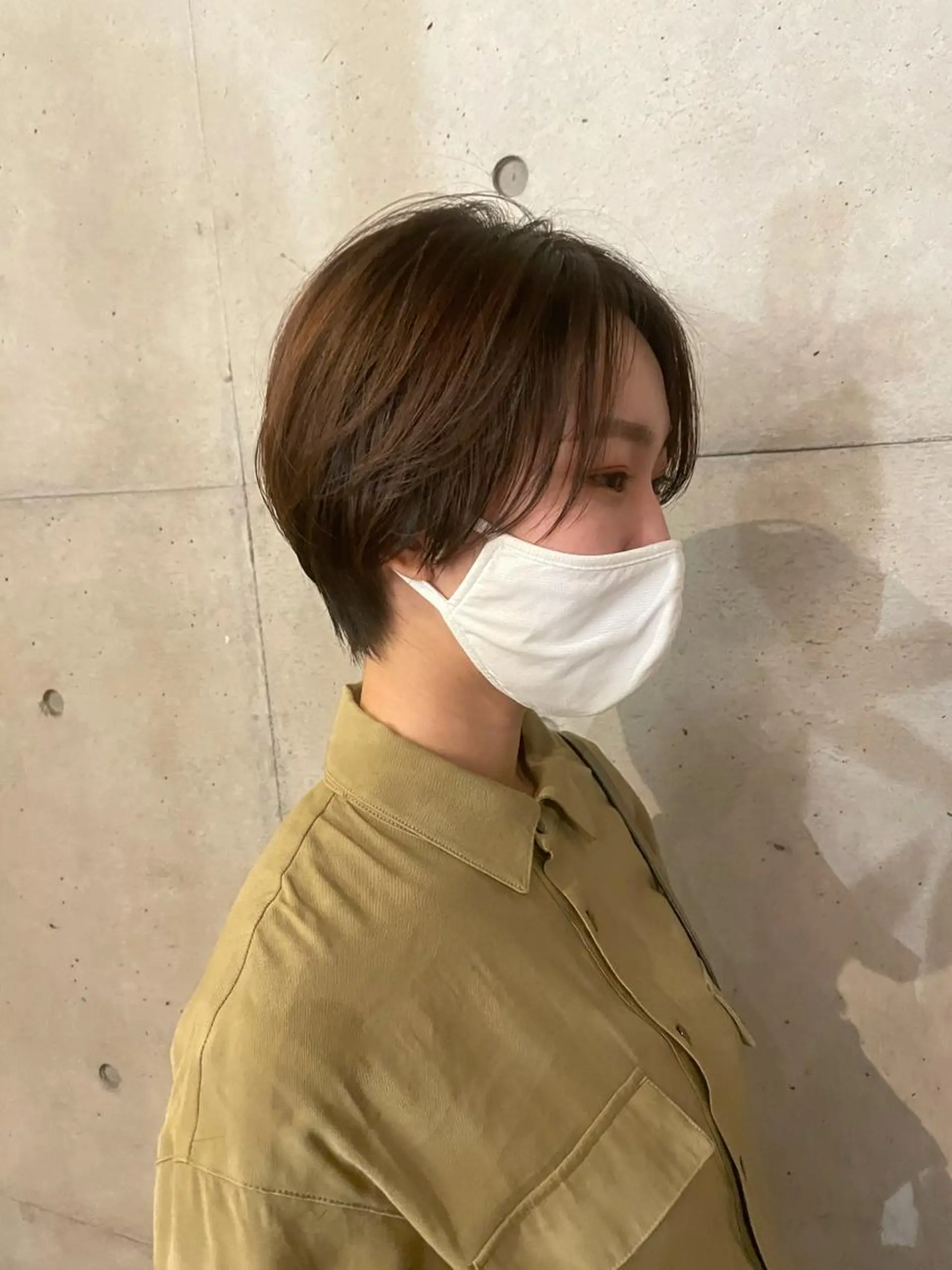 ショート ハンサムショート ショートヘア 透明感カラー 大人グレージュ有村のヘアスタイル