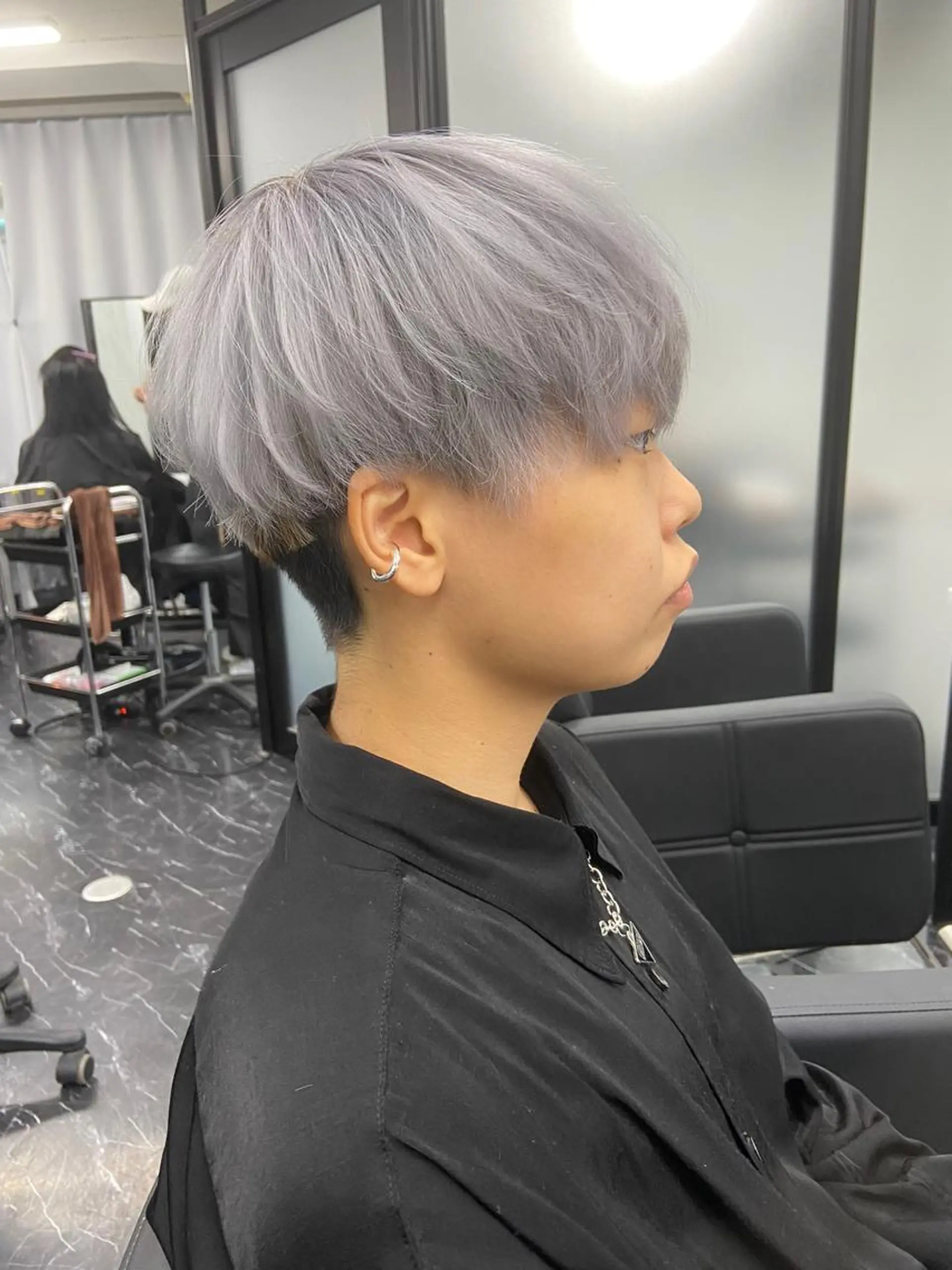 ショート カラー メンズ メンズハイトーン ハイトーンカラー ヘアカラー トリートメント ミルボンAujua認定サロン Ria  OSAKA 梅田所属・メンズ、エクステ特化 Ryuのヘアスタイル