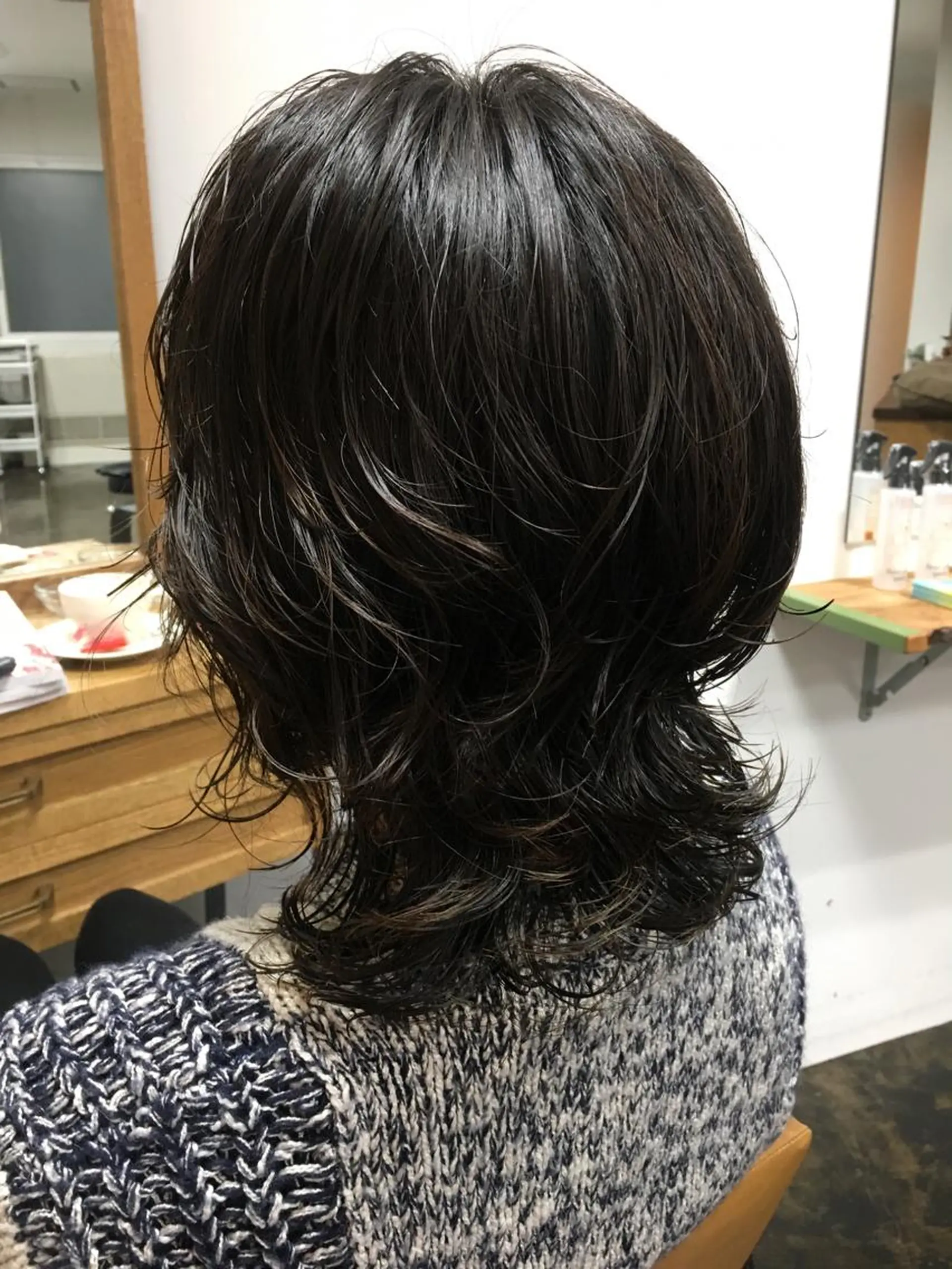 ミディアム ミディアムパーマ レイヤーカット ウルフカット sato harunaのヘアスタイル